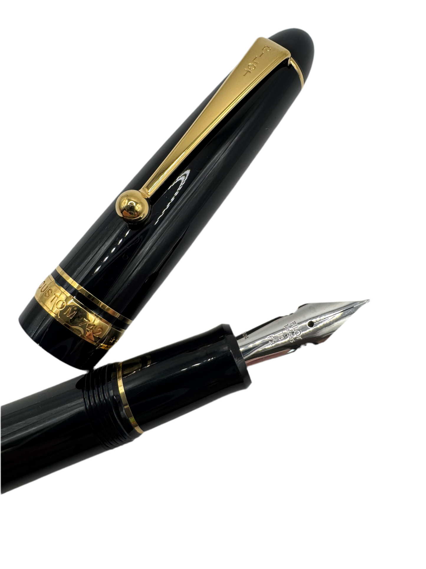 Pilot Custom 742 black with gold trim, Falcon NIb