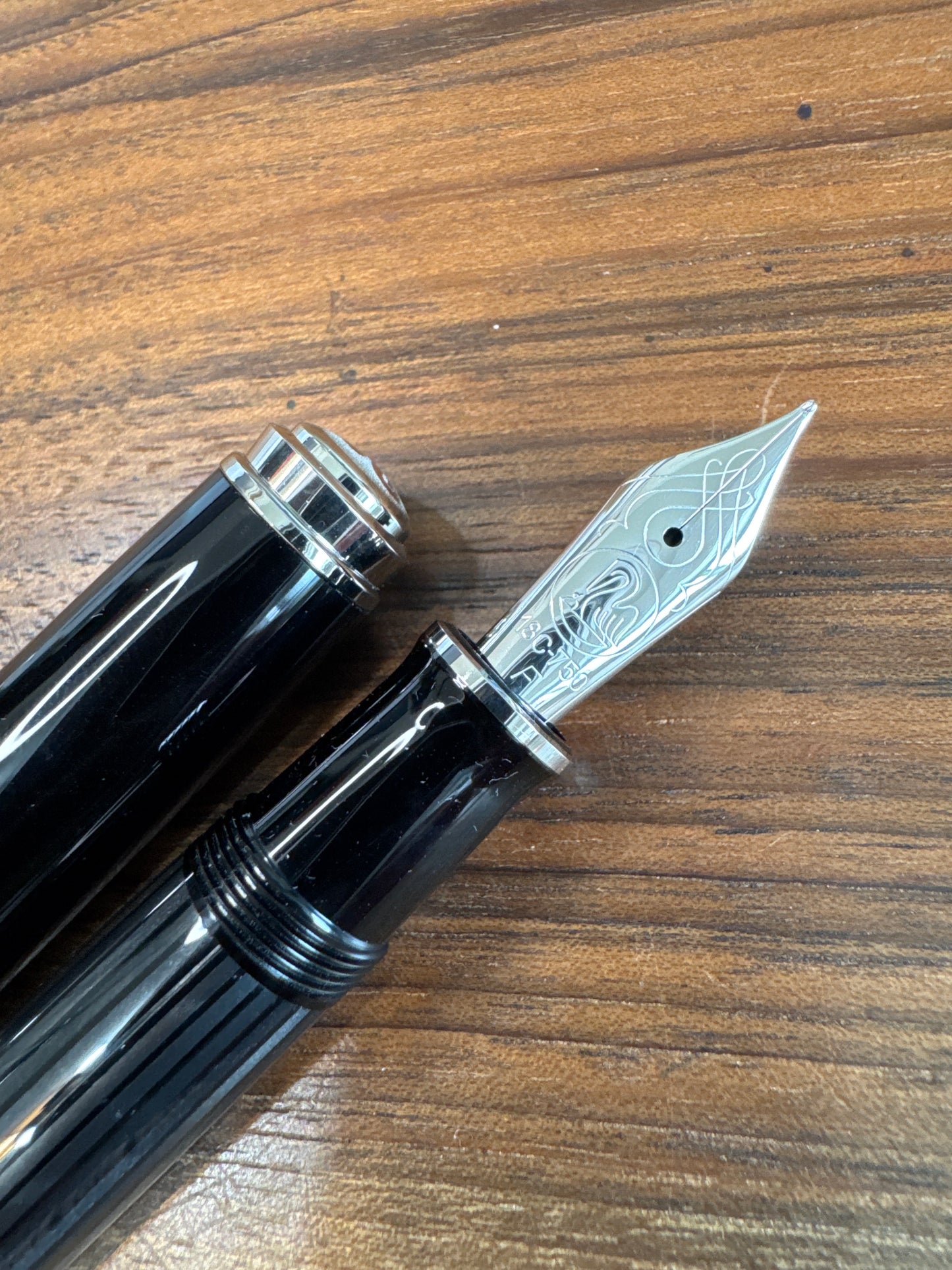 Pelikan M805 Stresseman Fine Nib Anthracite Black Stripe Fountain Pen
