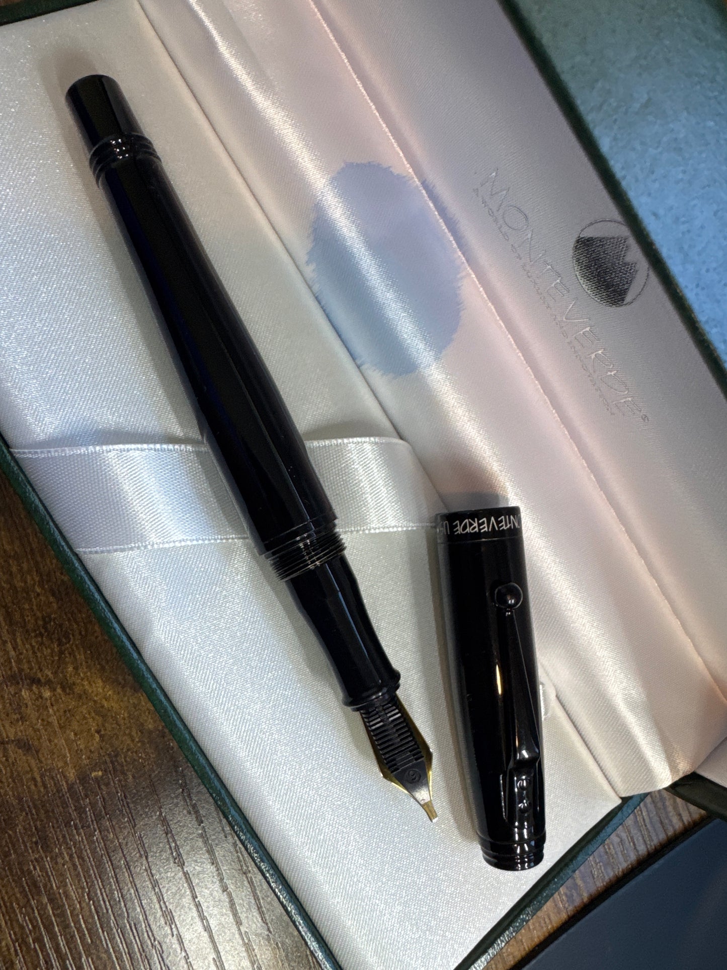 Monteverde Invincia Stealth w/Goldspot 1.1 Stub nib