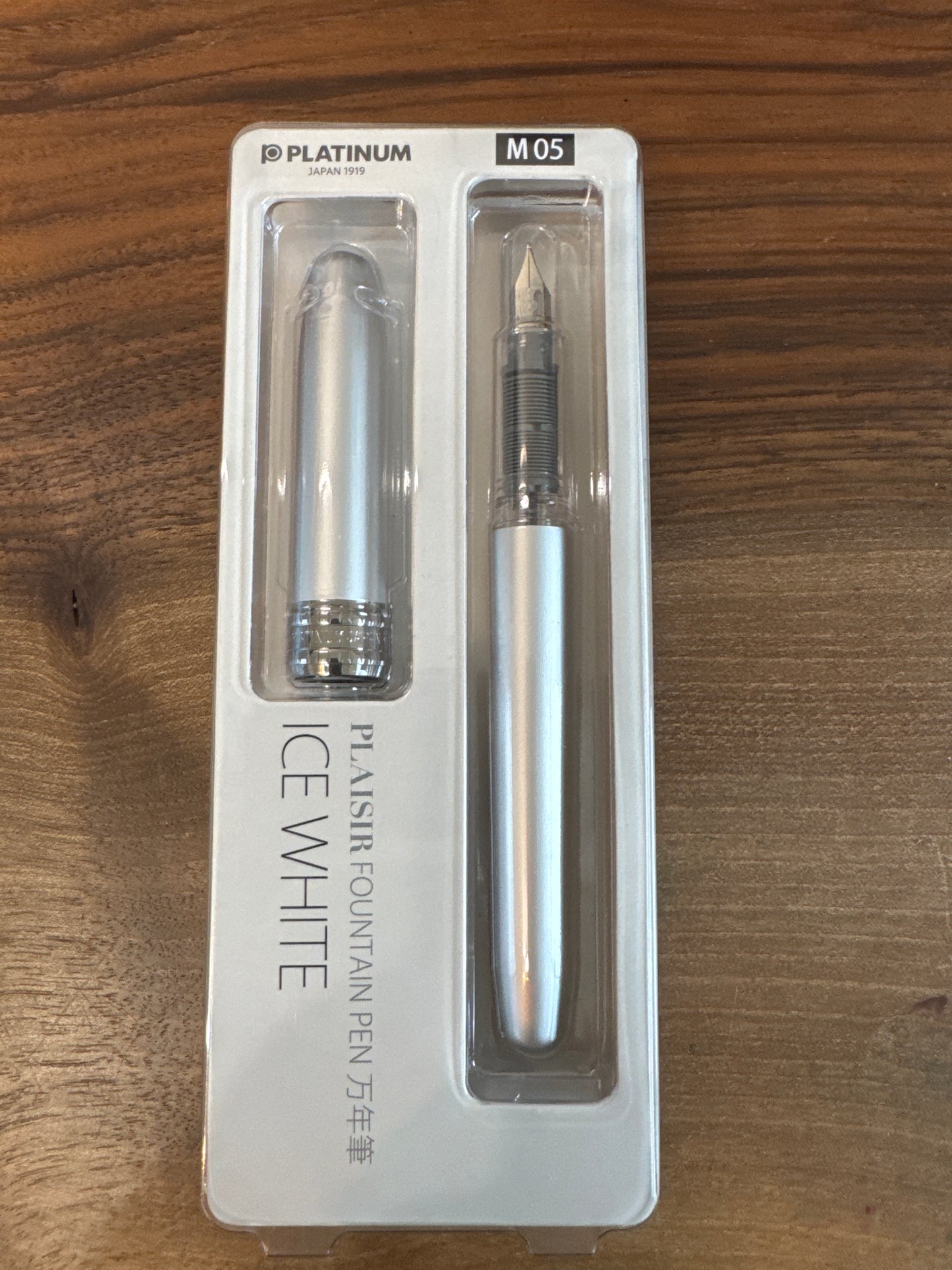 Platinum Plaisir- Medium: Ice White / Medium