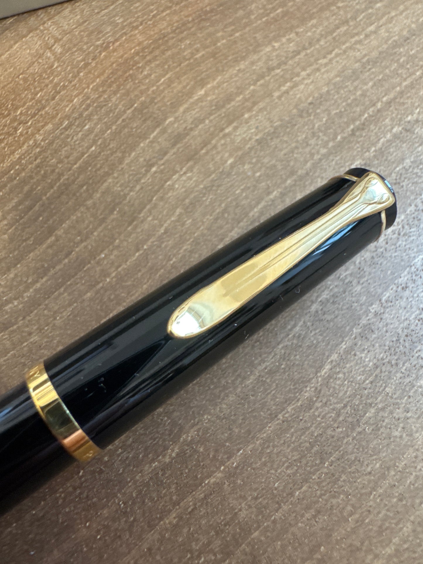 Pelikan P200 (Cartridge) Fountain Pen Black/Gold