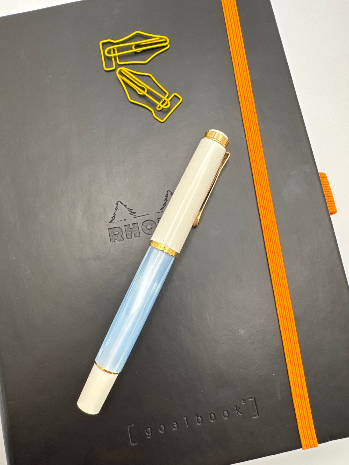 Pelikan Classic M200 Pastel Blue Fountain Pen Special Edition 2023 Broad Nib