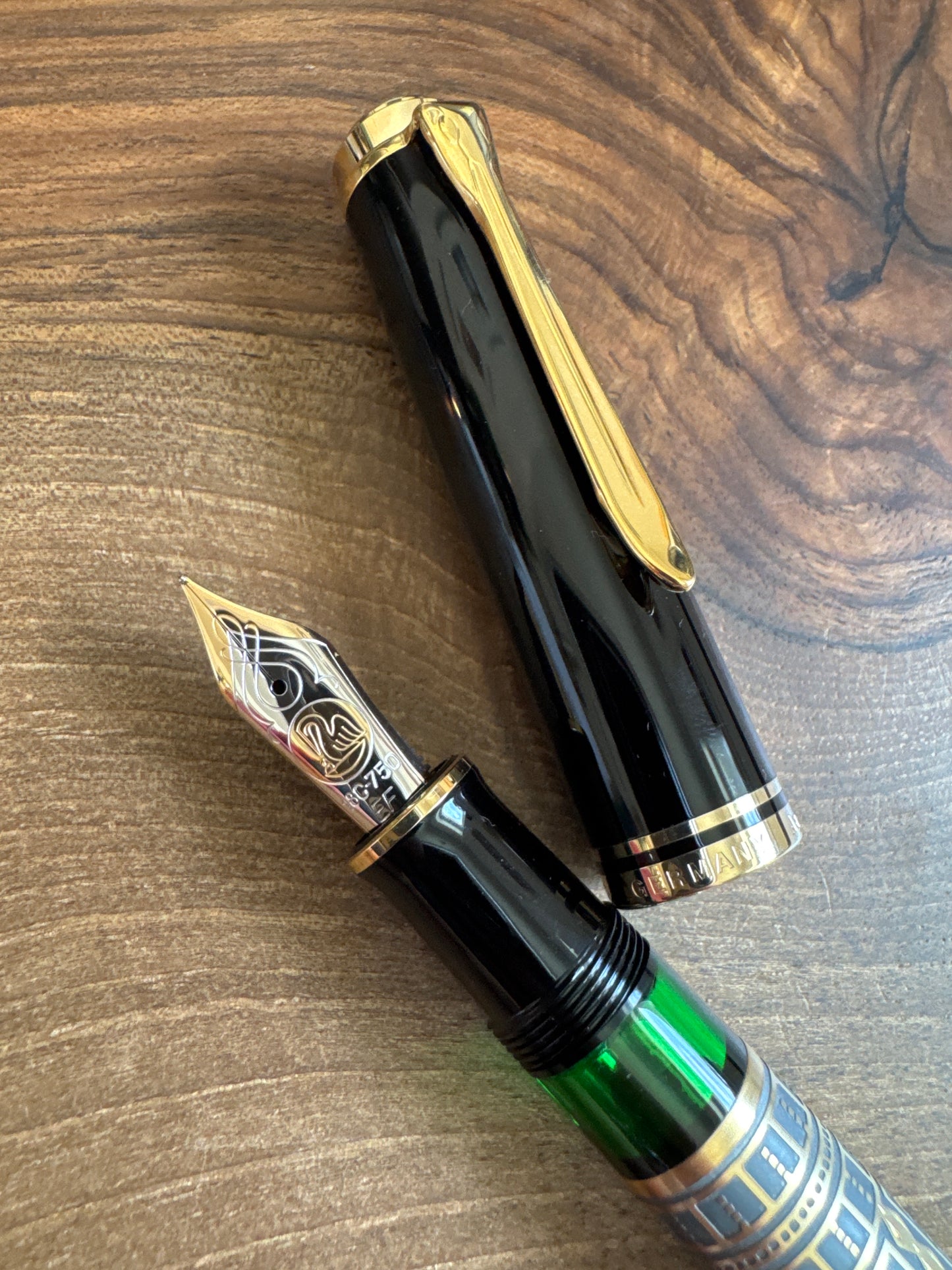 Pelikan M900 Toledo Fountain Pen EF Nib