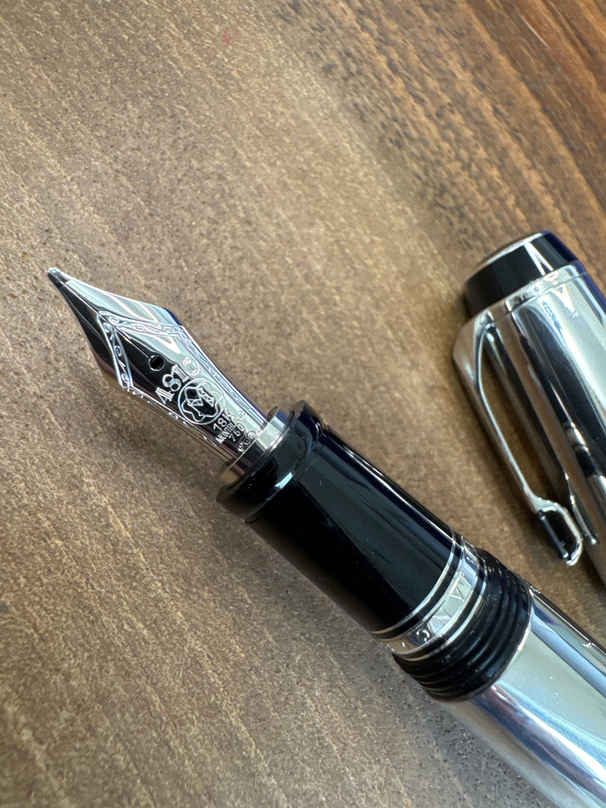 Montblanc Boheme Retractable Fountain Pen Silver with Black trim