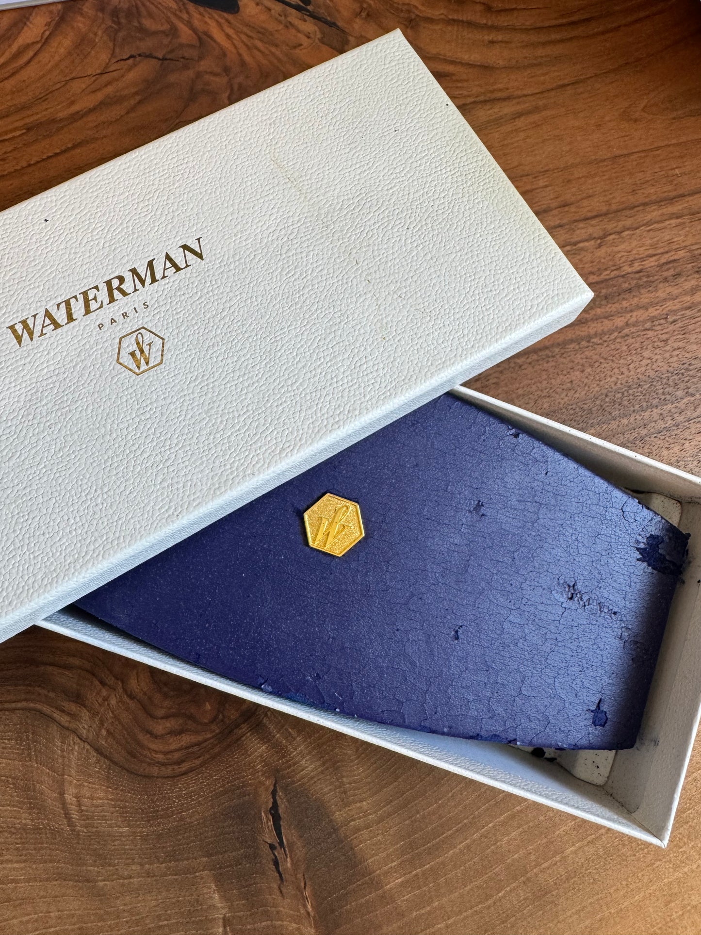 Waterman Edson Fountain Pen Sapphire Blue Medium Nib with original packaging