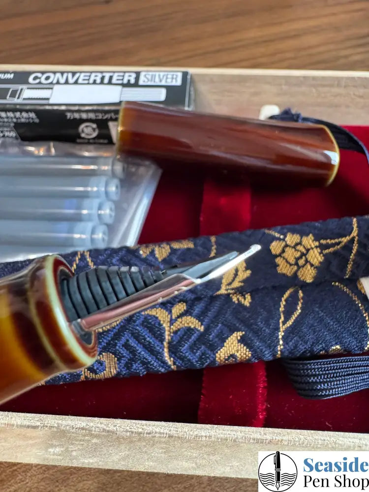 Nakaya Dorsal Fin V.2 Heki Tamenuri Fountain Pen Broad Nib Fountain Pens