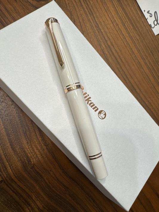 Pelikan Souveran M600 White and Rose Gold