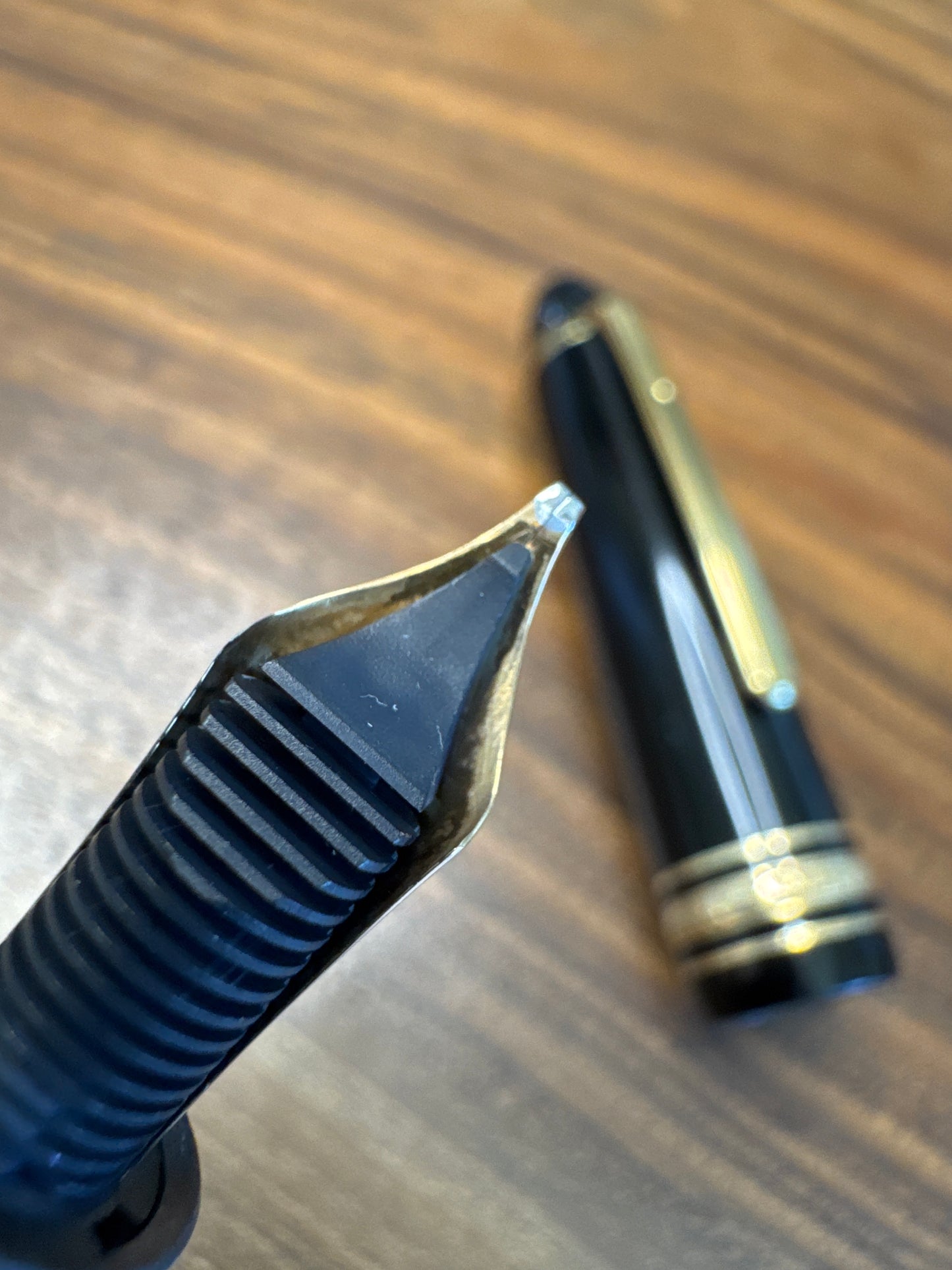 Montblanc 147 Traveler Fountain Pen OBB nib