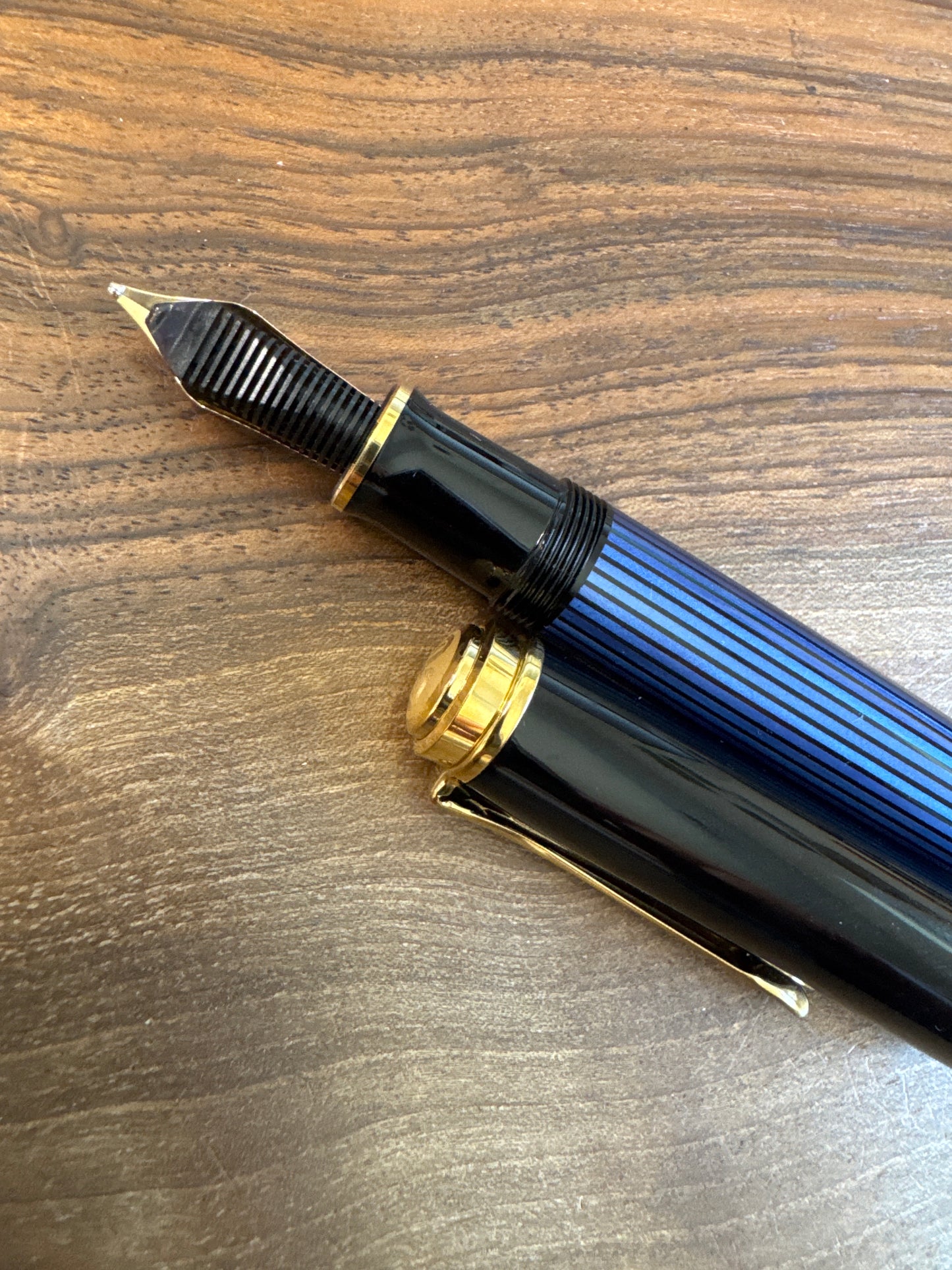 Pelikan M800 Blue Stripe Broad Nib
