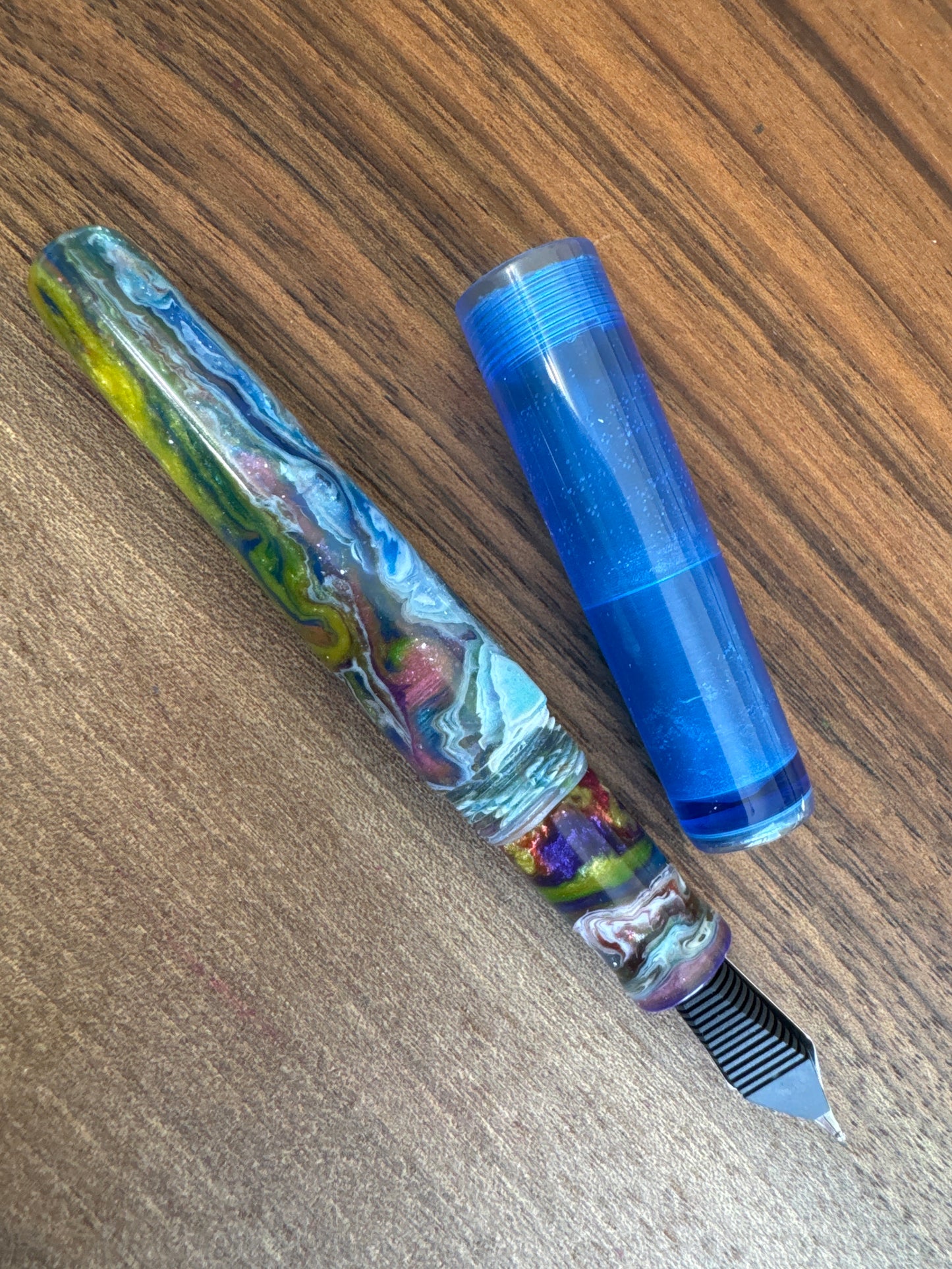 Hinze Pen Co Taschenstift Fountain Pen Atlantis Rising w/acrylic cap