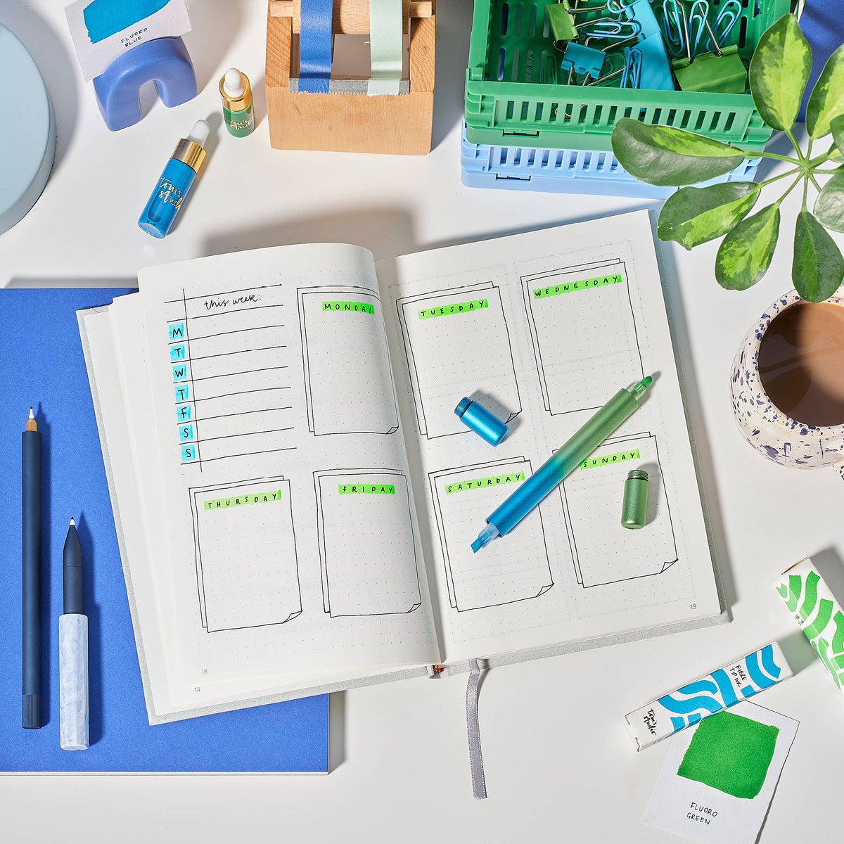 Tom's Studio Ori – the infinitely refillable highlighter: Blue/Green