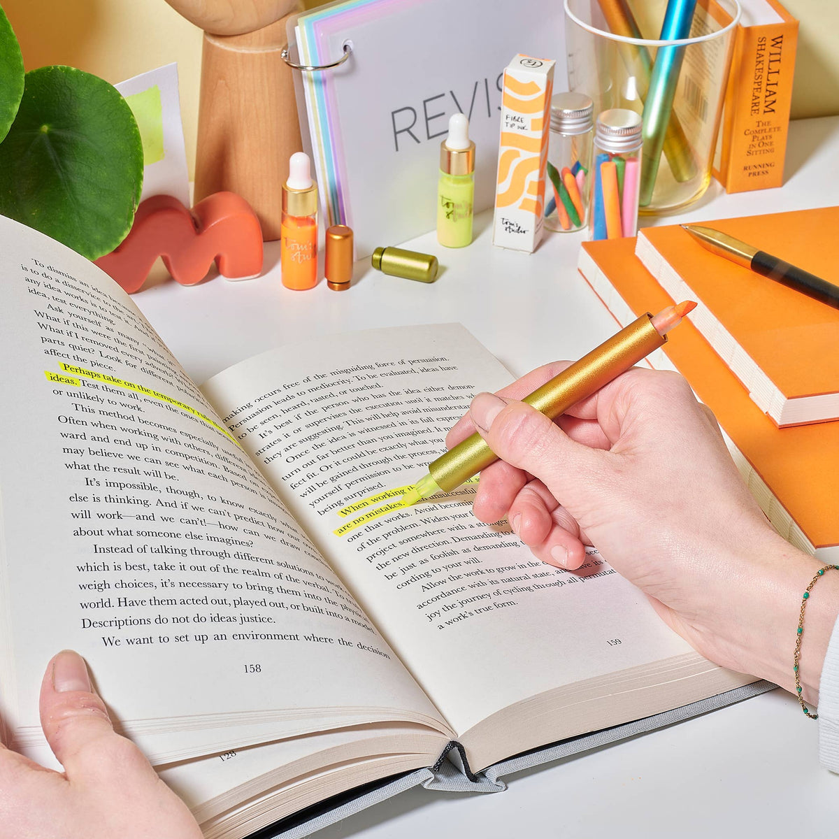 Tom's Studio Ori – the infinitely refillable highlighter: Blue/Green