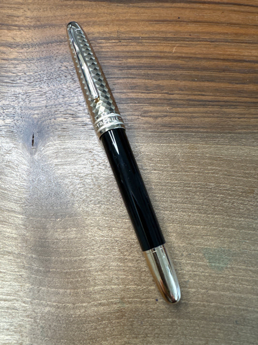Montblanc Geometry Doue Fountain Pen