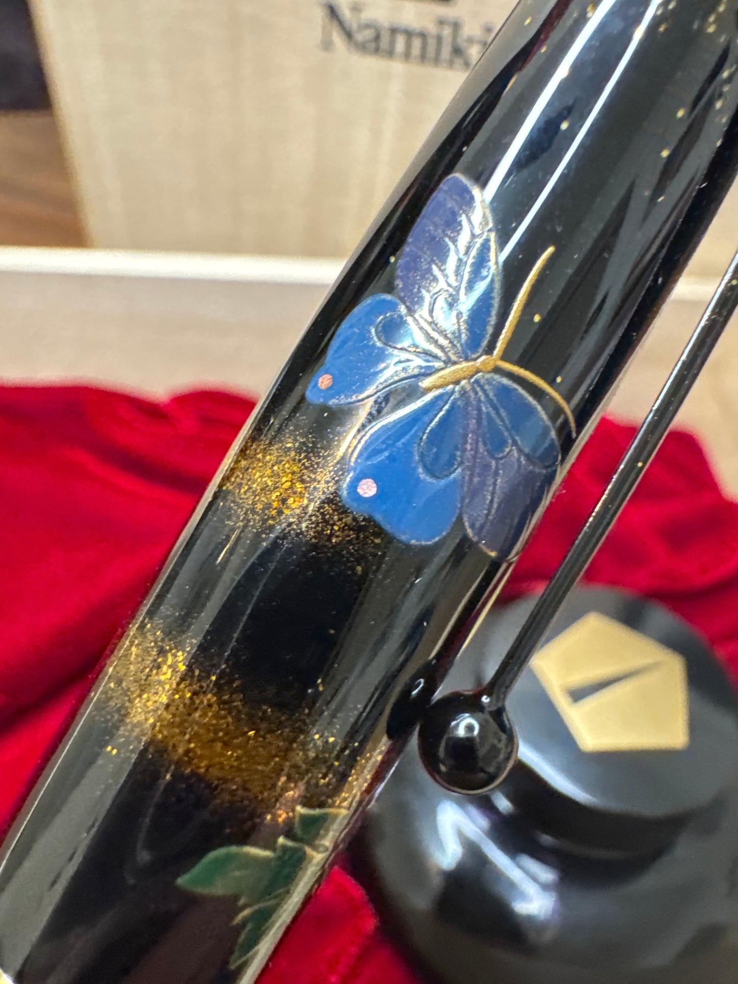 Namiki Yukari Royale Peony Maki-e Fountain Pen Medium NIb