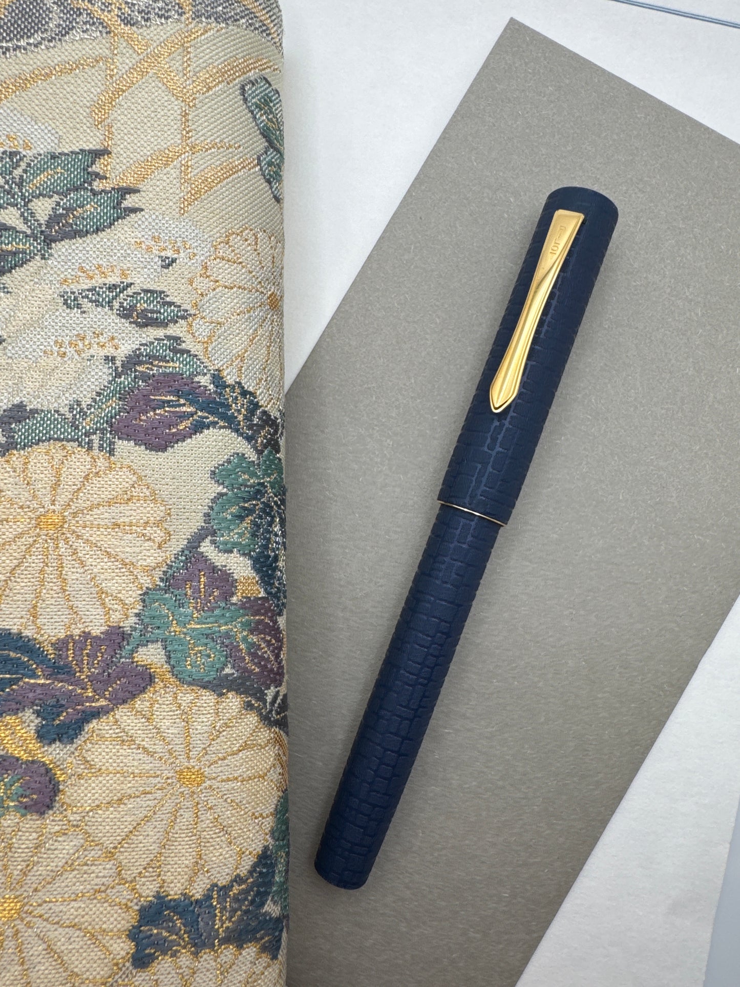 Pilot Ishime Fountain Pen Navy Broad