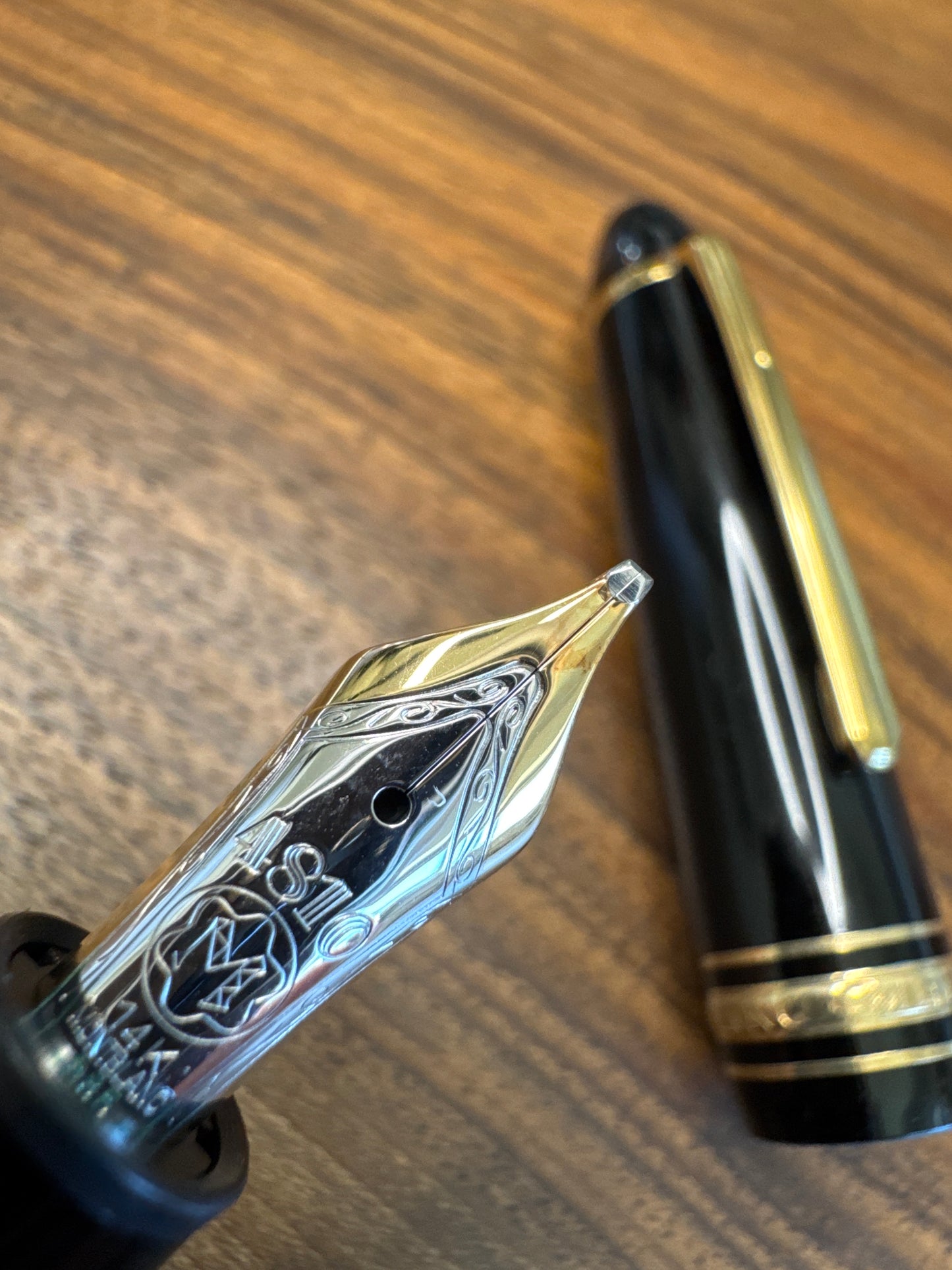 Montblanc 147 Traveler Fountain Pen OBB nib