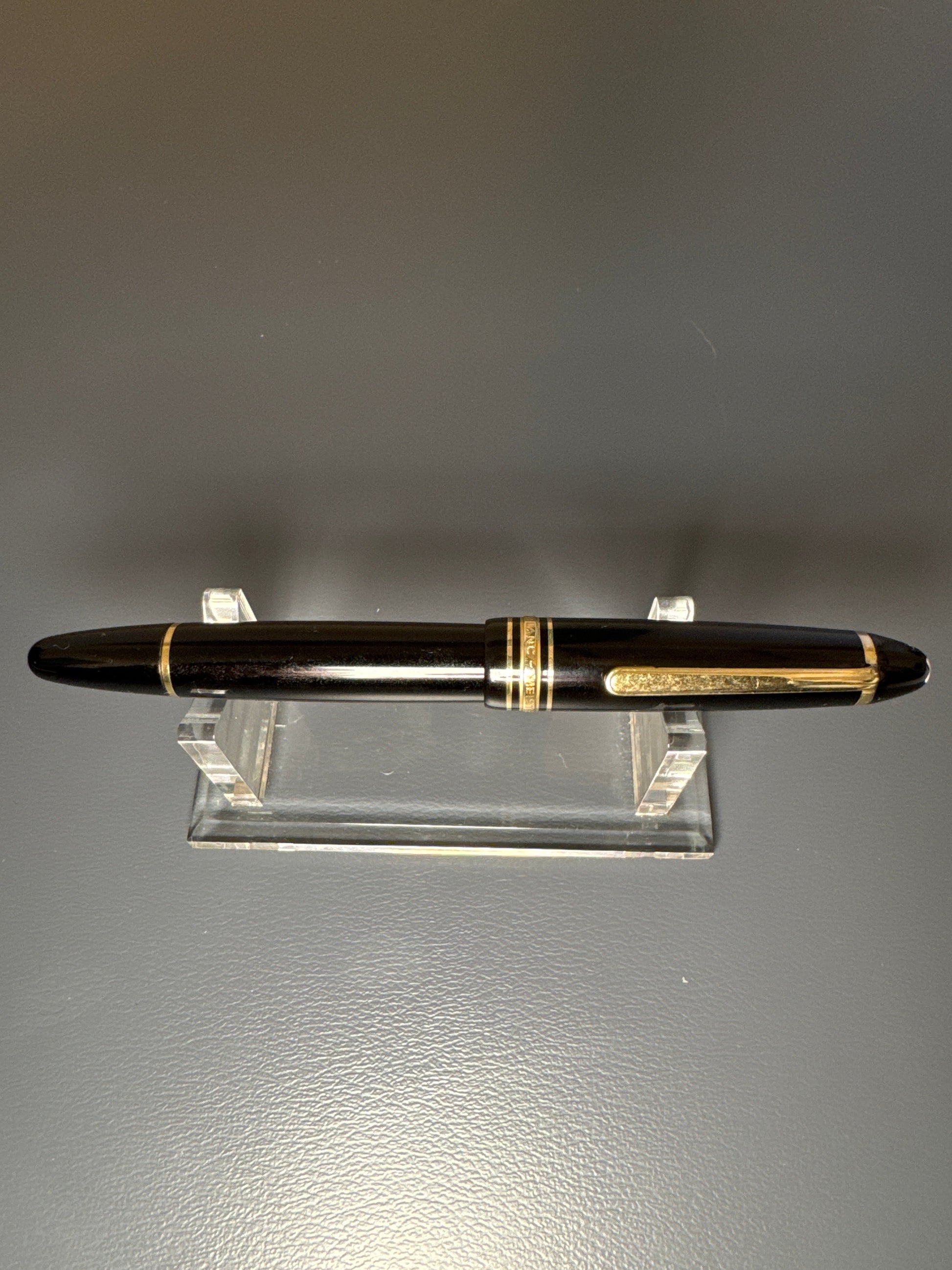 Montblanc vintage fountain pen 146