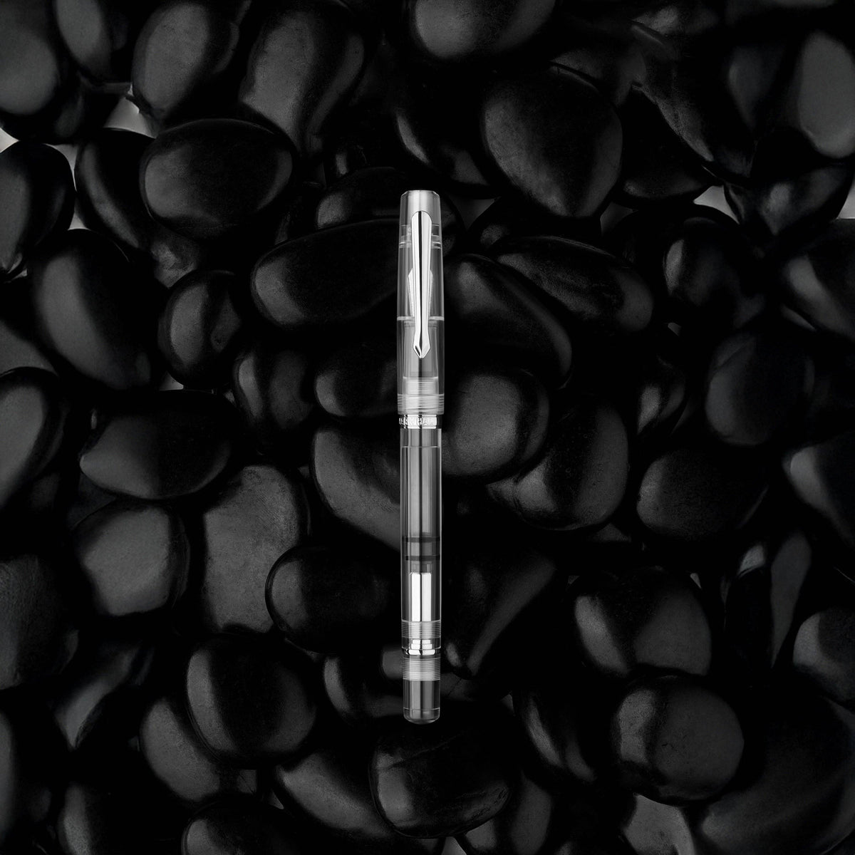 Nahvalur Original Demonstrator Fountain Pen: Medium