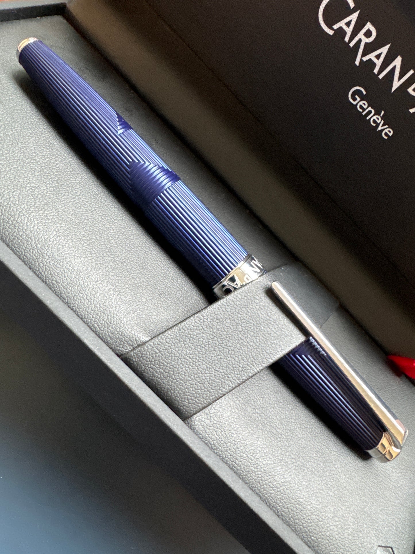 Caran d'Ache Leman Bleu Marin Fountain Pen Fine Nib