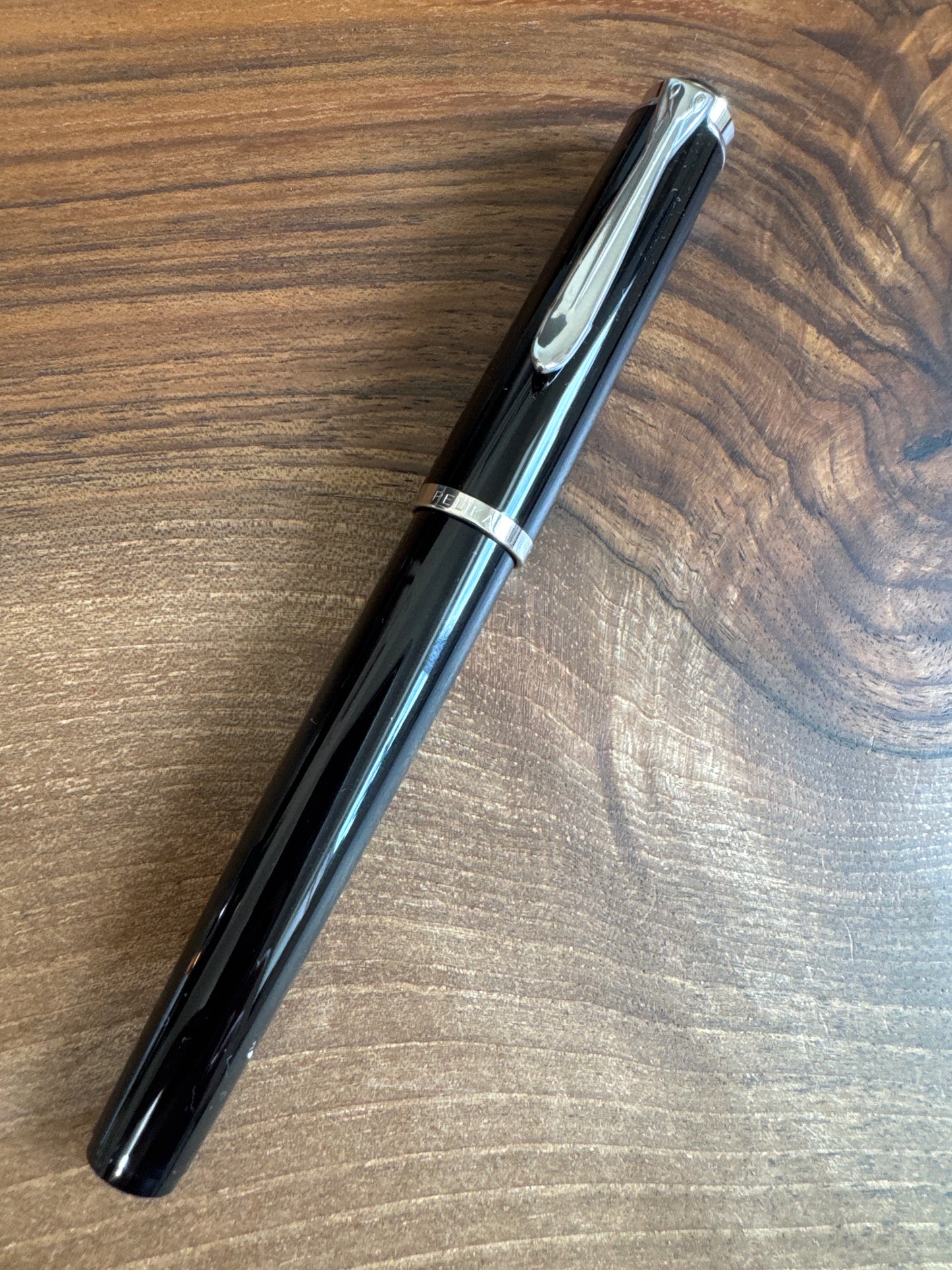 Pelikan P205 Fountain Pen (Cartridge) Black/Silver