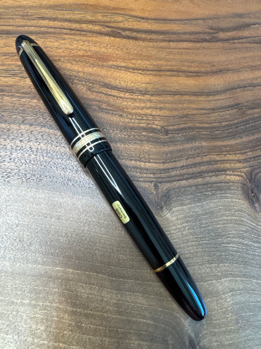 Montblanc 147 Traveler Fountain Pen OBB nib