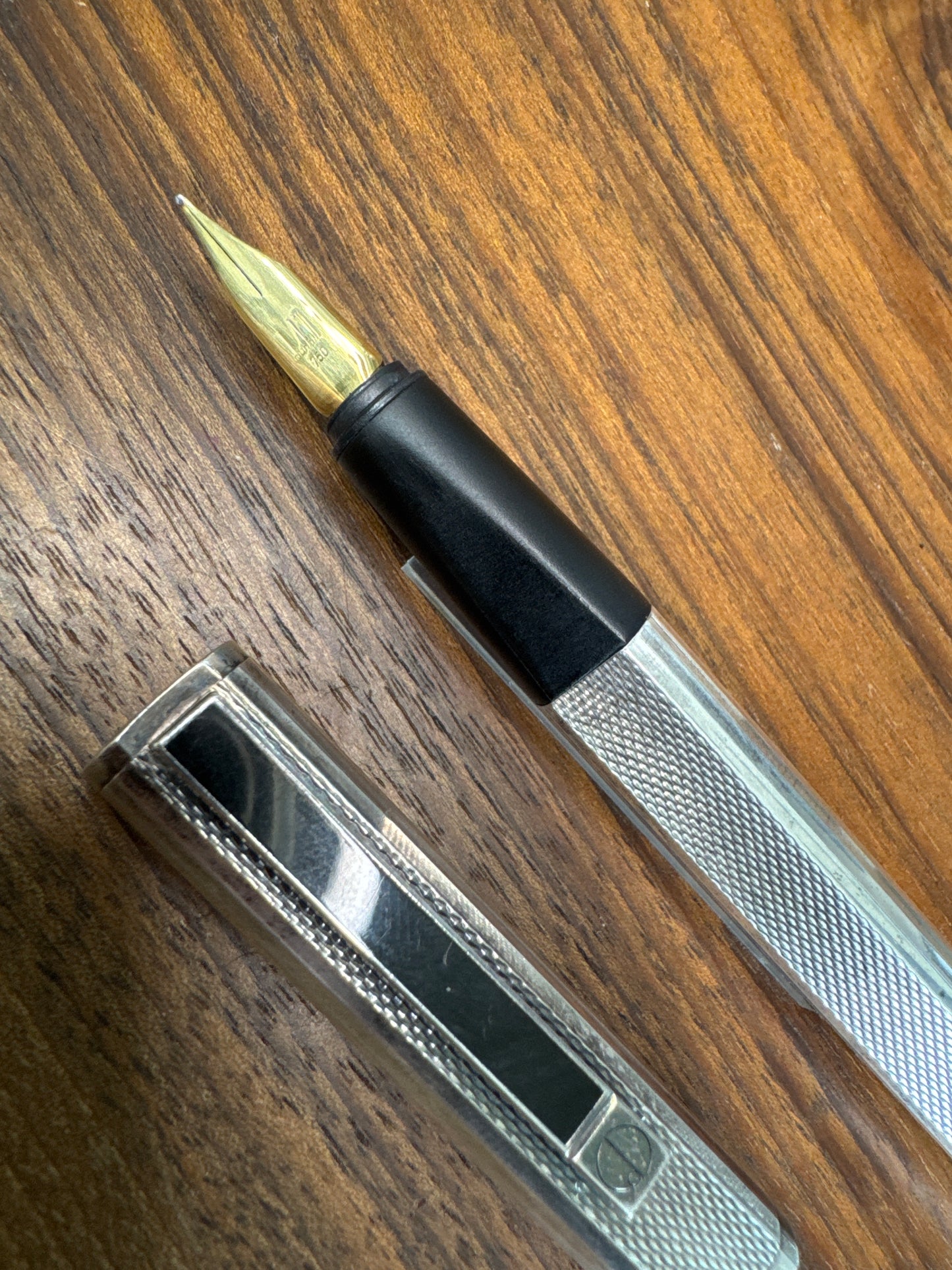 Alfred Dunhill Silver Gemline Classic Fountain Pen