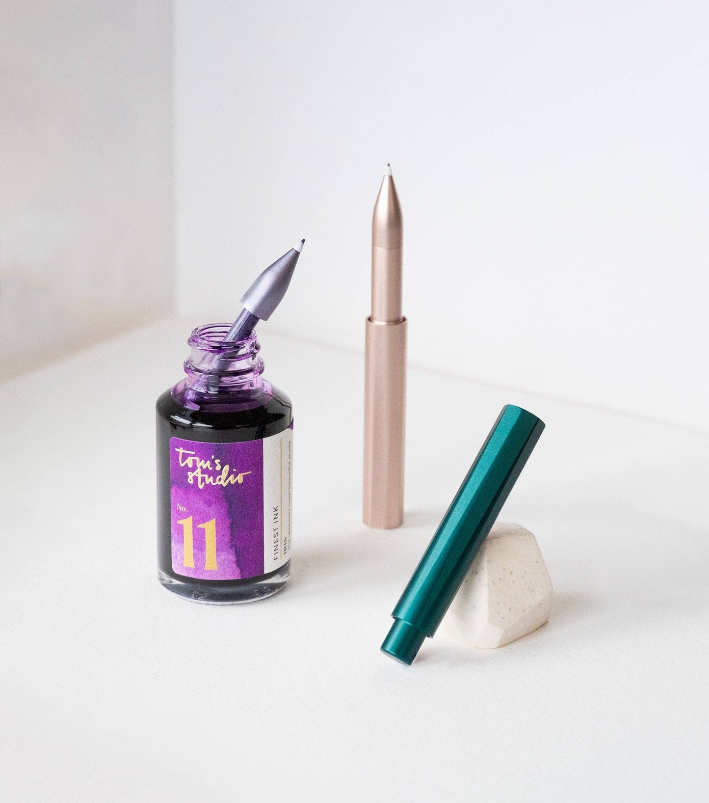 The Wren - Refillable Writing Pen: Lilac