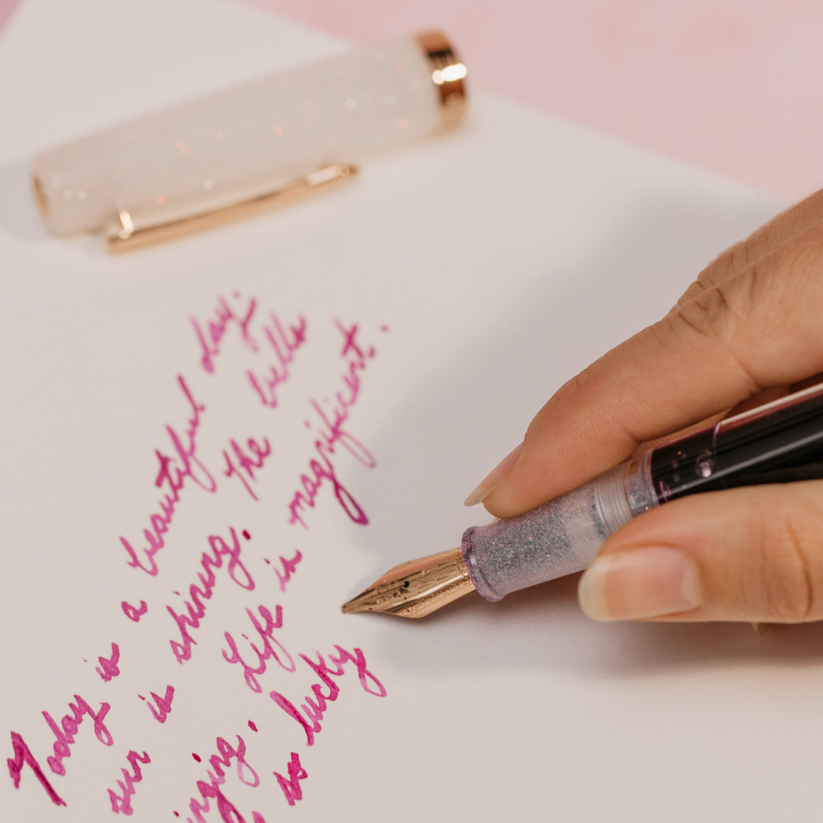 Nahvalur Original Plus Matira Quartz Fountain Pen: Medium