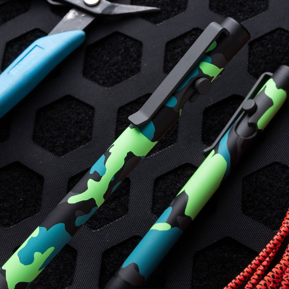 Camo Bolt Action Pen: Desert / Standard