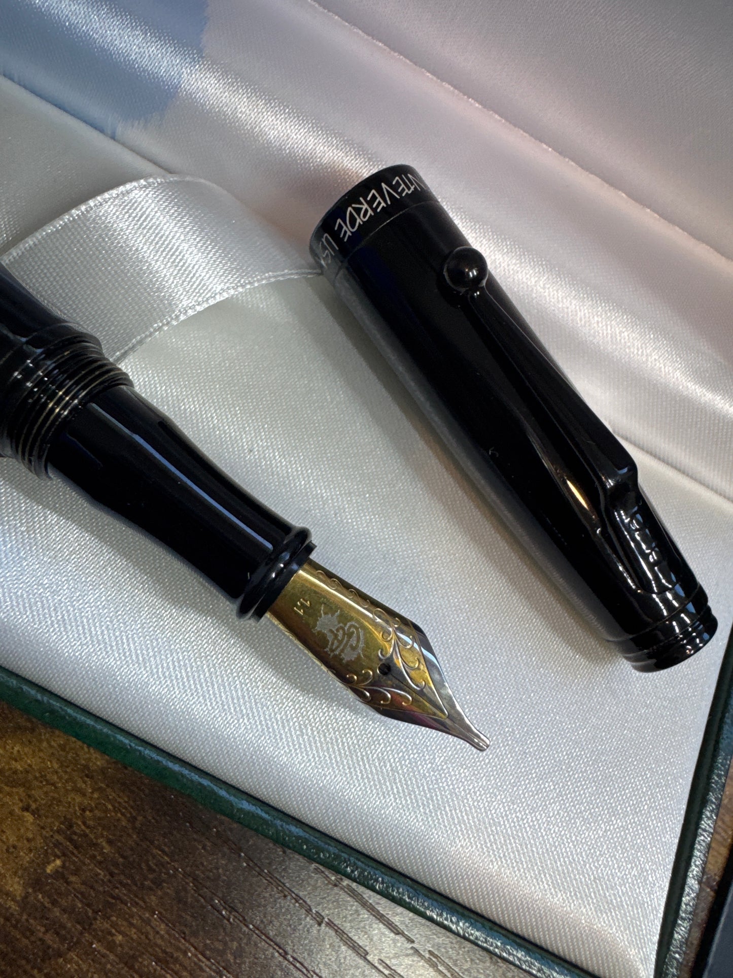 Monteverde Invincia Stealth w/Goldspot 1.1 Stub nib