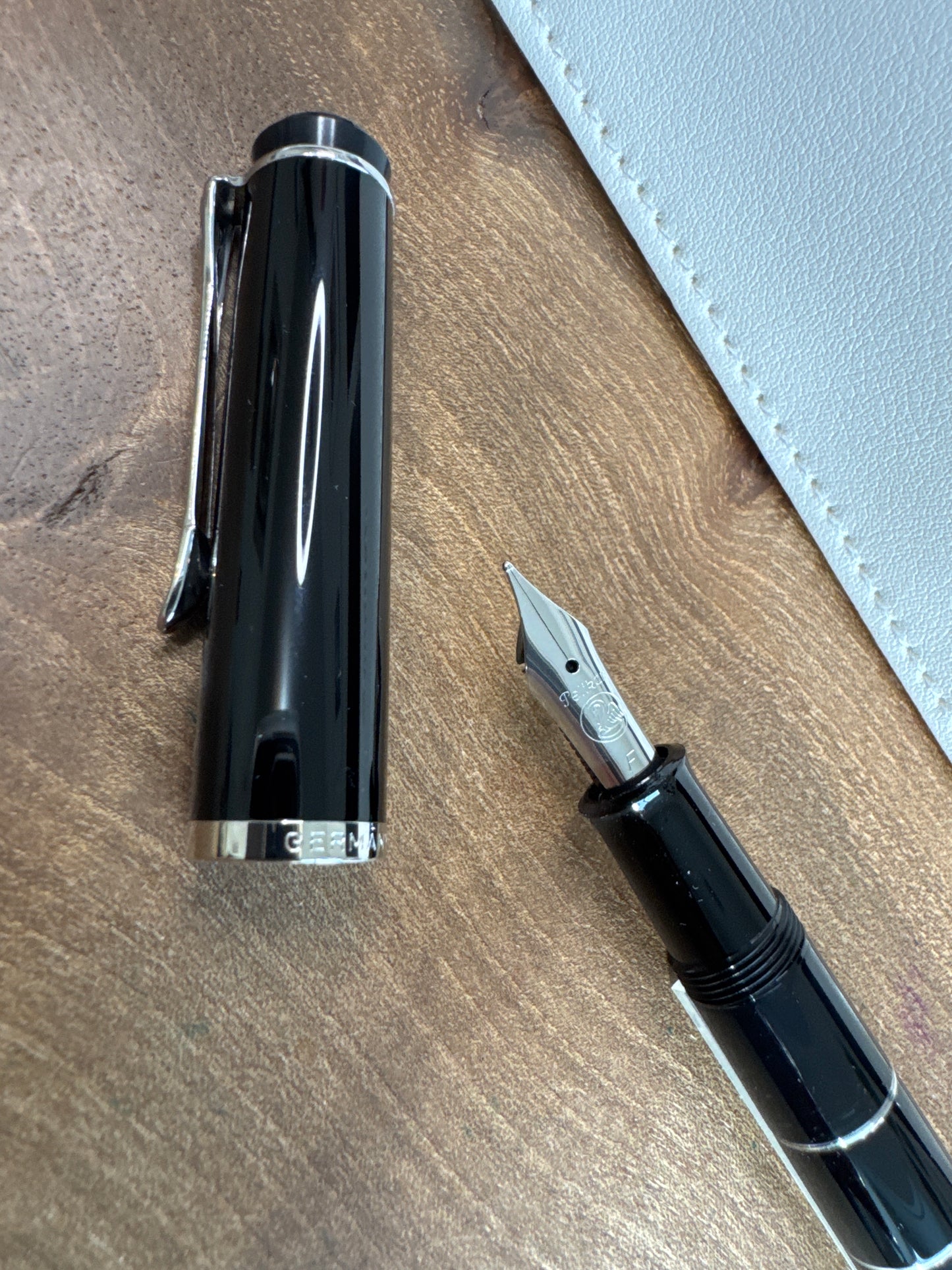 Pelikan M215 Fountain Pen Rings