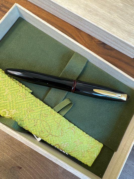 Platinum Izumo Urushi Fountain Pen Red Tamenuri  Broad Nib