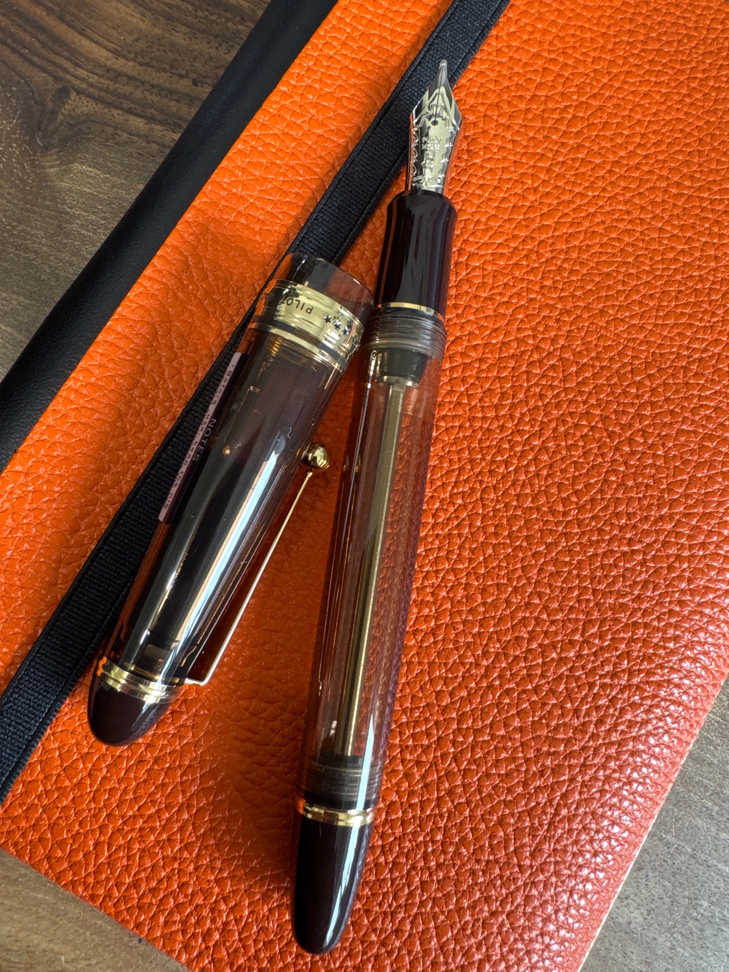 Pilot Custom 823 Amber With Signature Nib