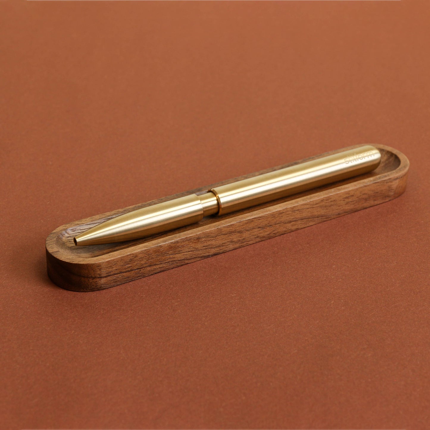 Stilform PEN - Brass - Ballpoint Pen With Magnetic Design: Radial Brushed