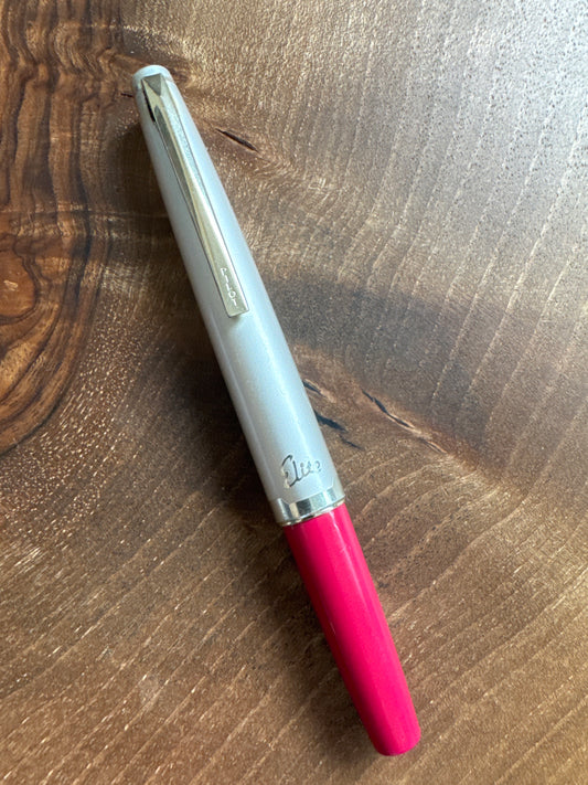 Pilot Elite 1970's Fountain Pen Red and Silver