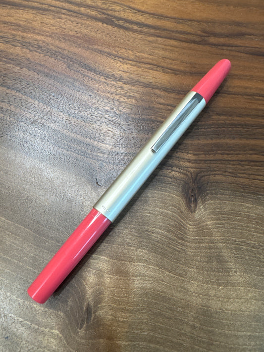 Pilot Vintage Retractable Fountain Pen In Pink/Champagne