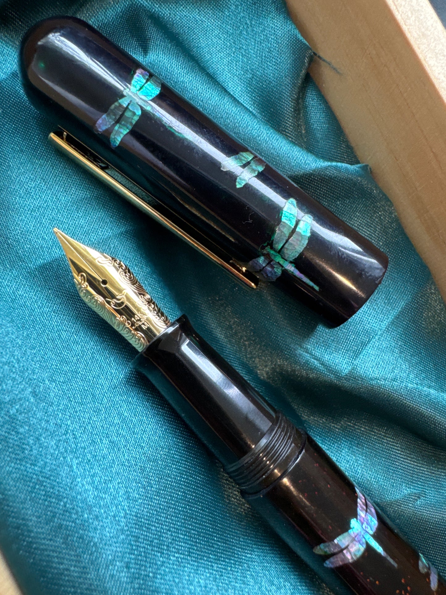 Nahvalur Ikkaku Dragonfly Fountain Pen Medium Nib