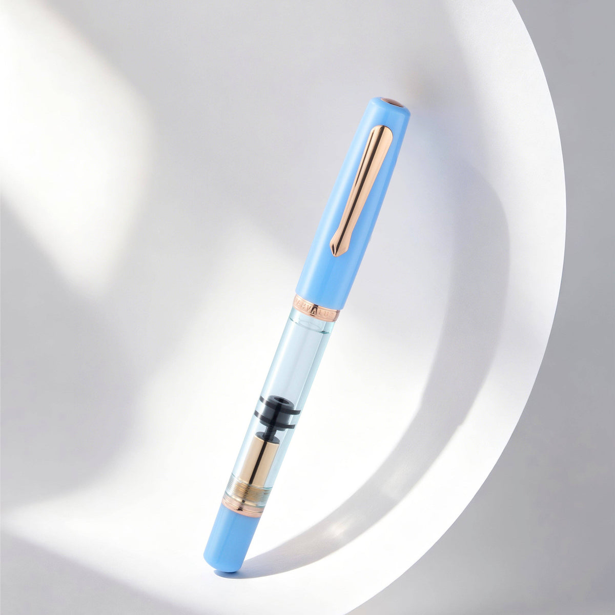 Nahvalur Original Blue Lagoon Fountain Pen: Medium