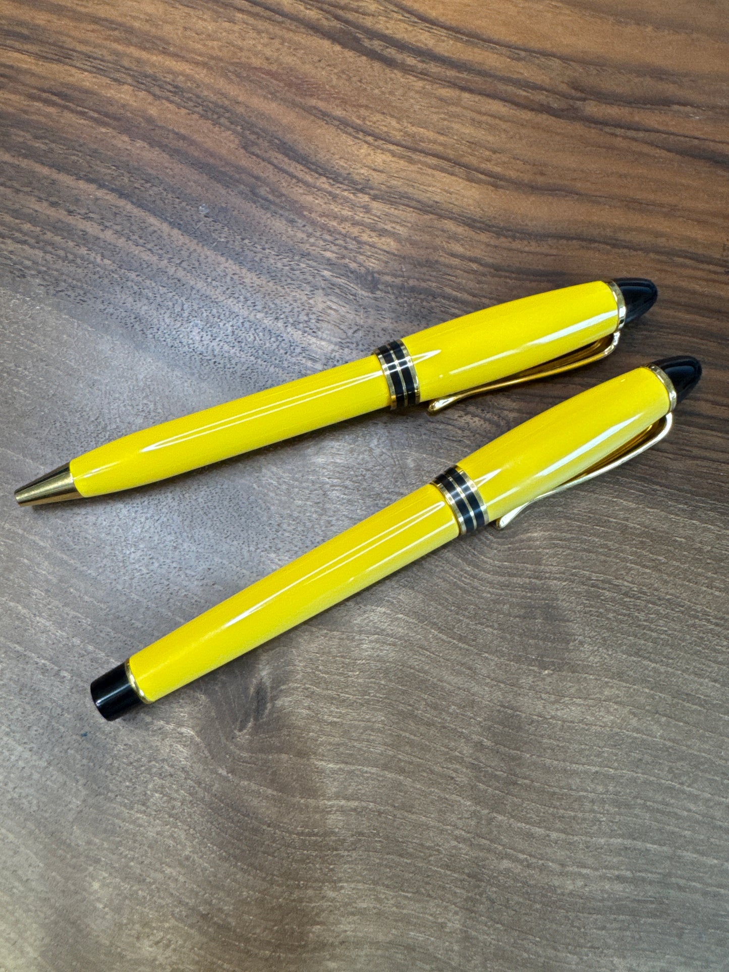 Aurora Ipsilon Fountain Pen(B) and Ballpoint Pen Set Yellow