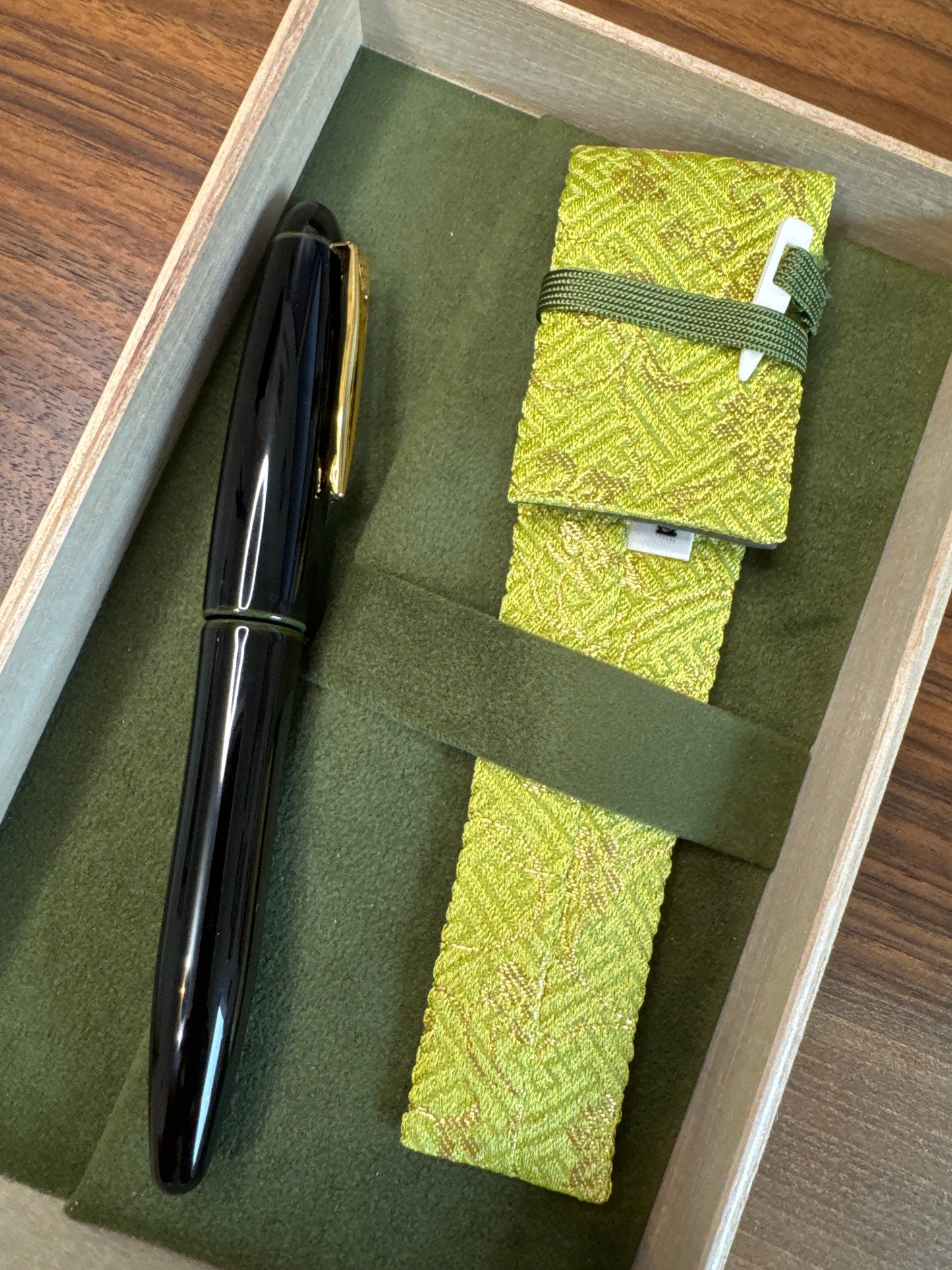 Platinum Izumo Soratame Urushi Fountain Pen Fine Nib