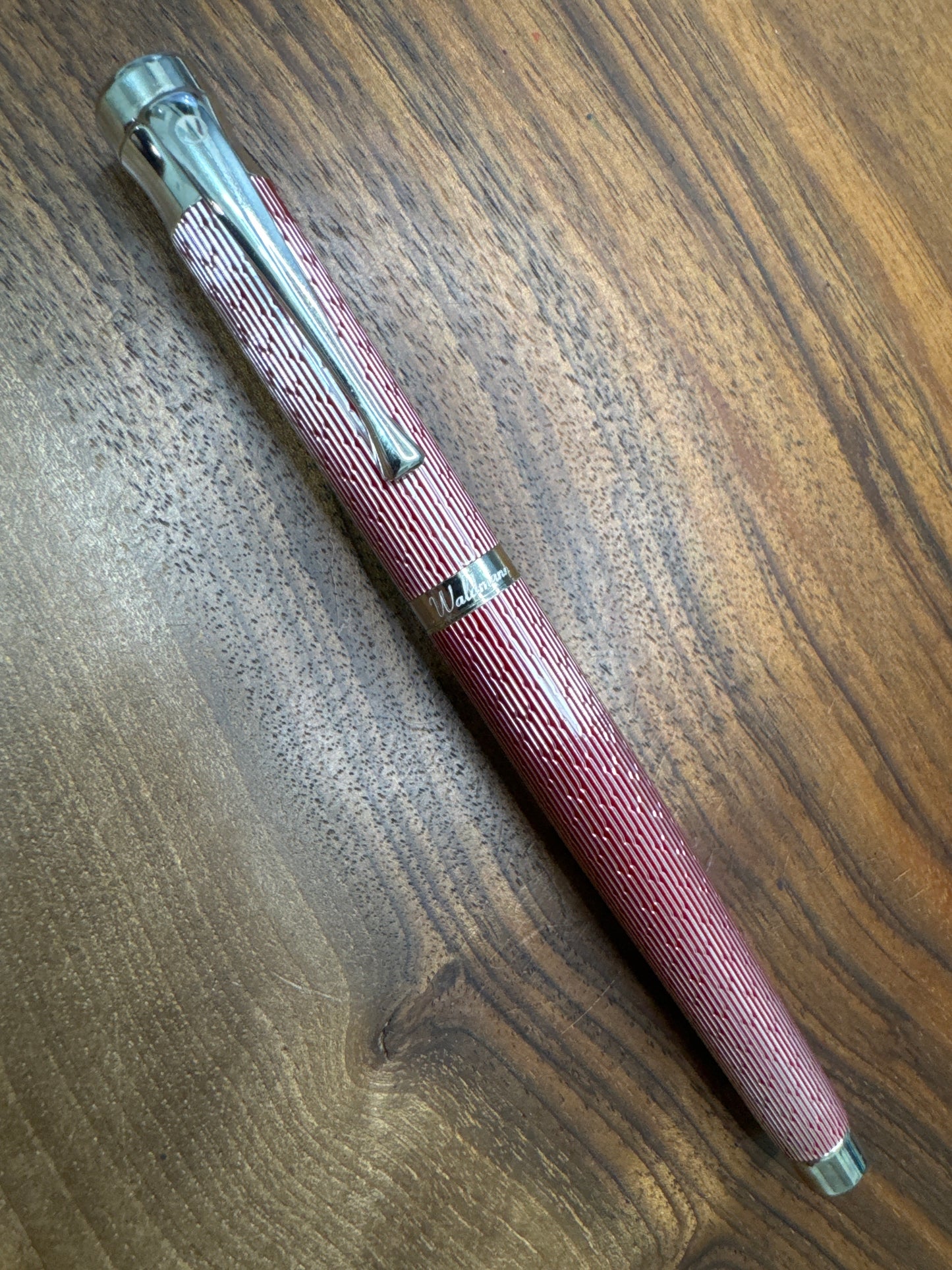 Waldmann Tango Imagination: Burgundy / Medium- 18k Gold Nib