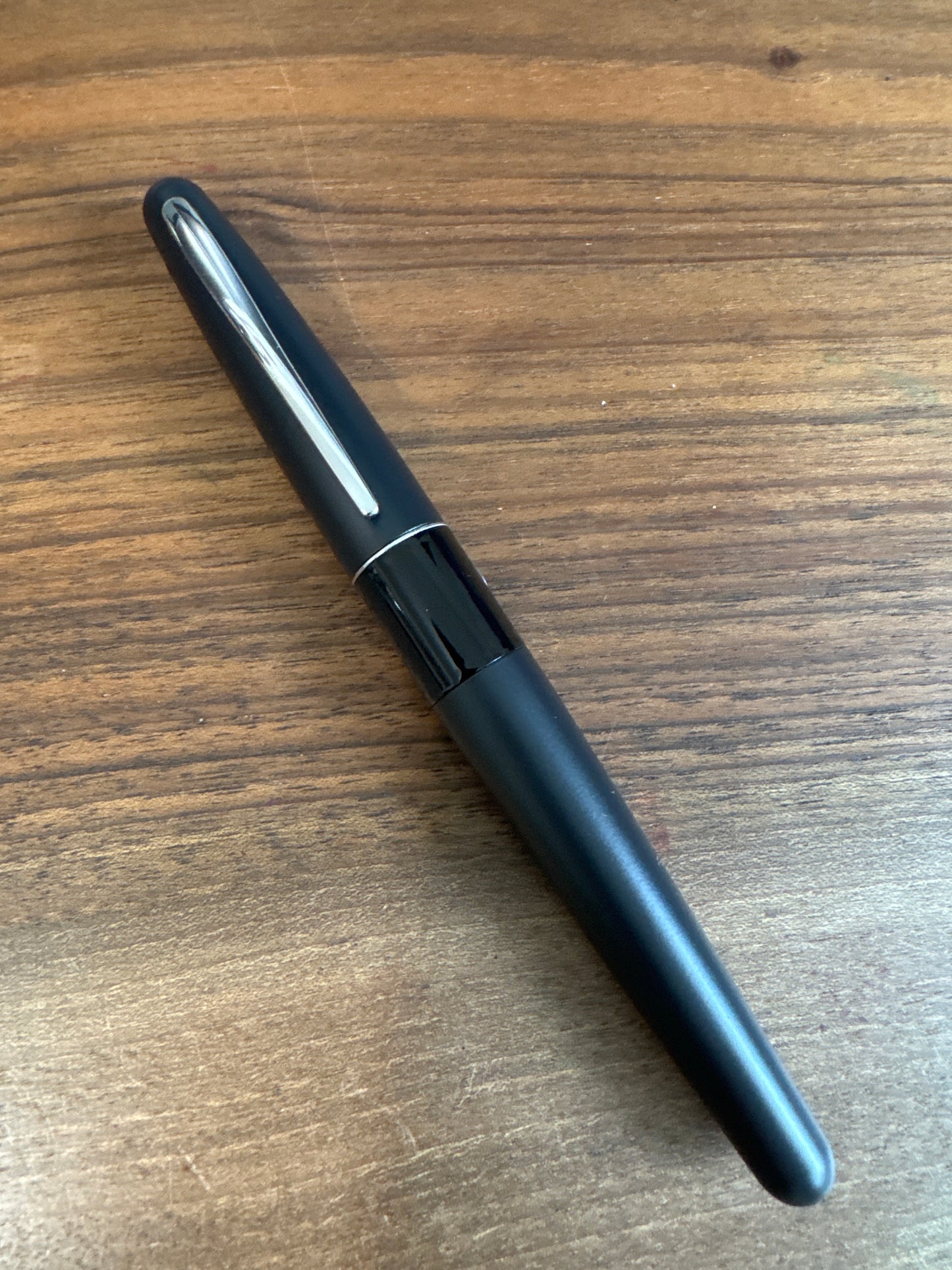 Pilot Metropolitan Black Fountain Pen Calligraphy Medium