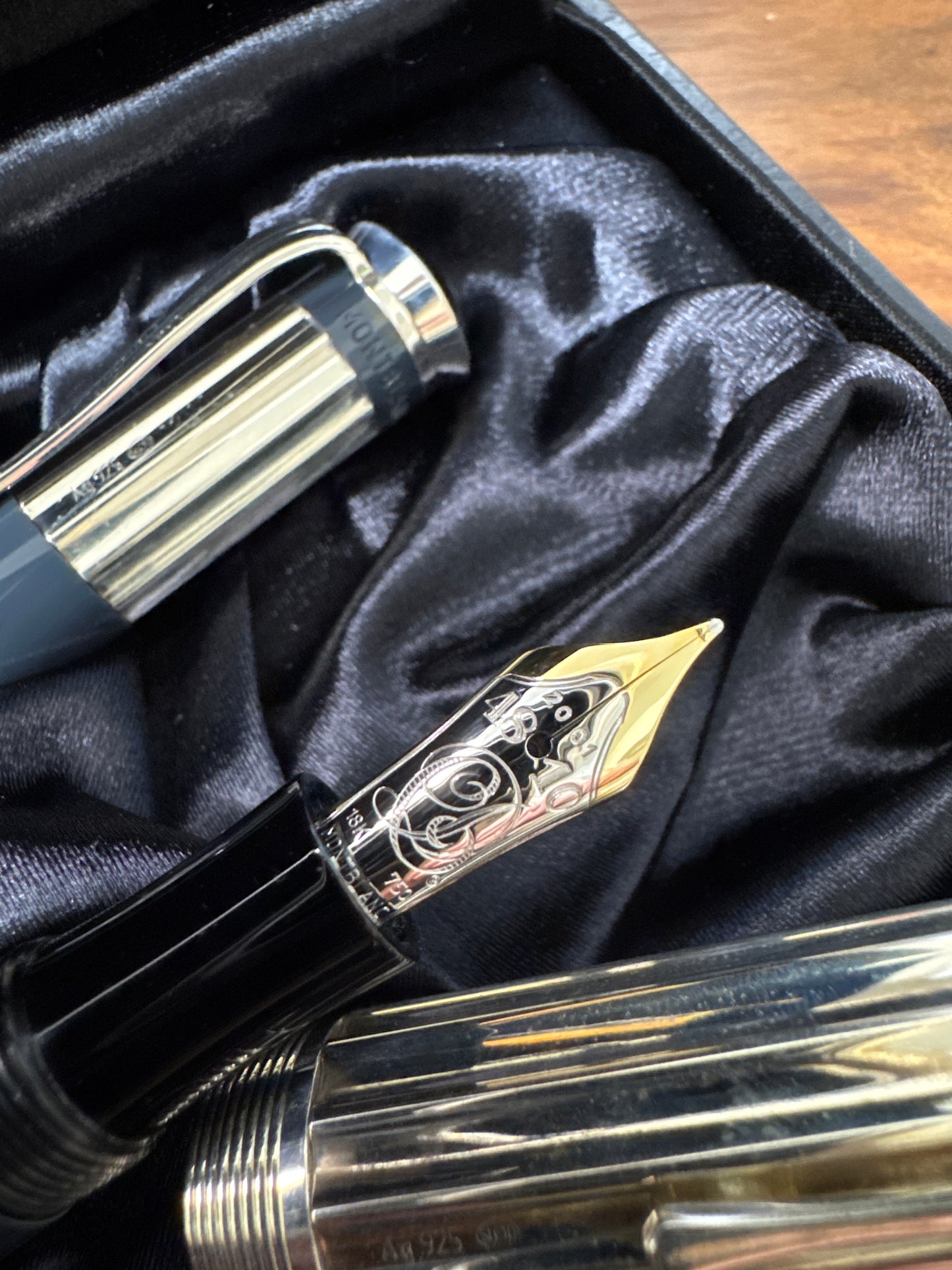 Montblanc Writers Edition Charles Dickens Writing Instrument Set (FP,BP,MP)