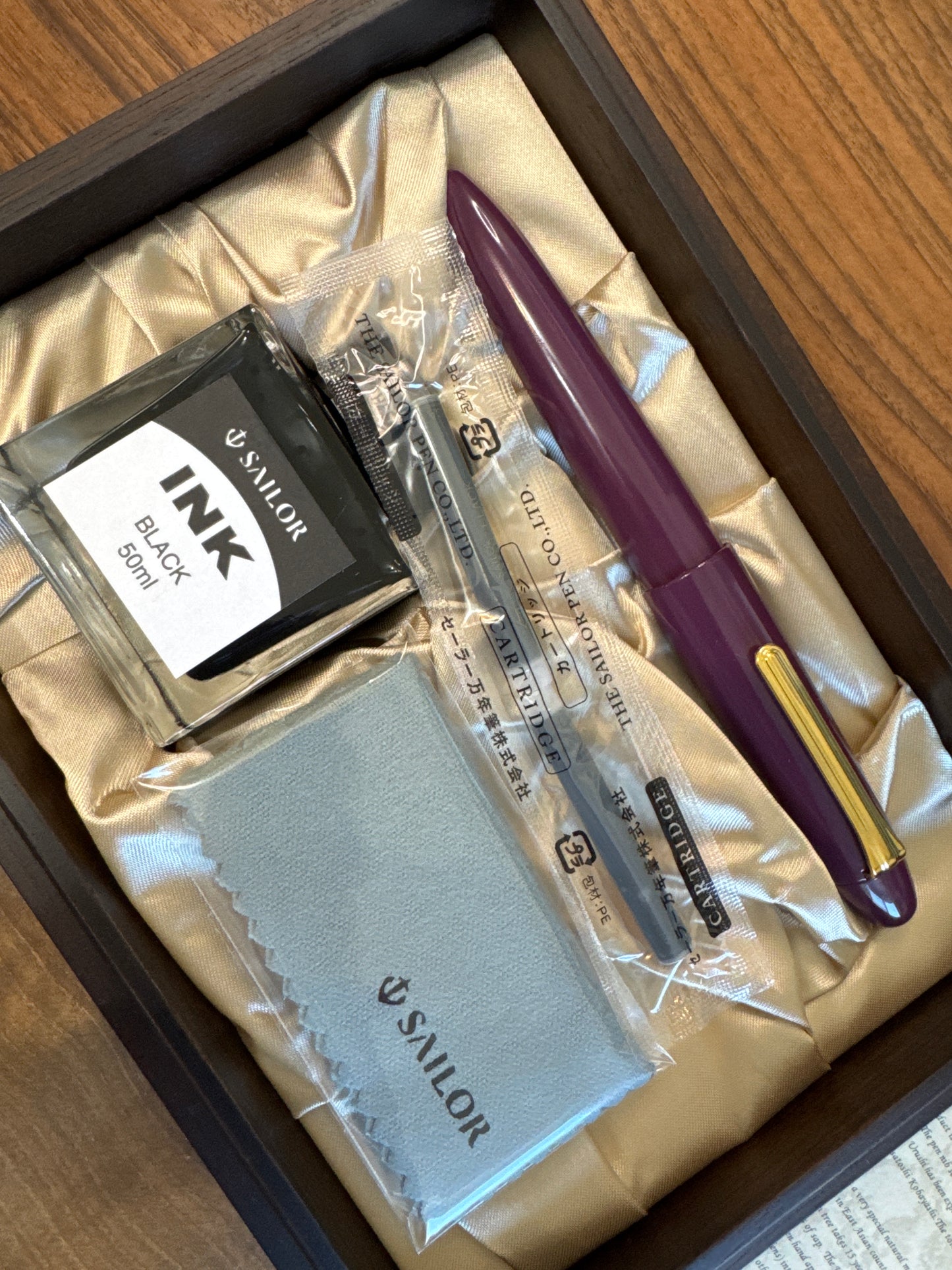 Sailor King of Pen Kaga Urushi Fountain Pen Medium NIb