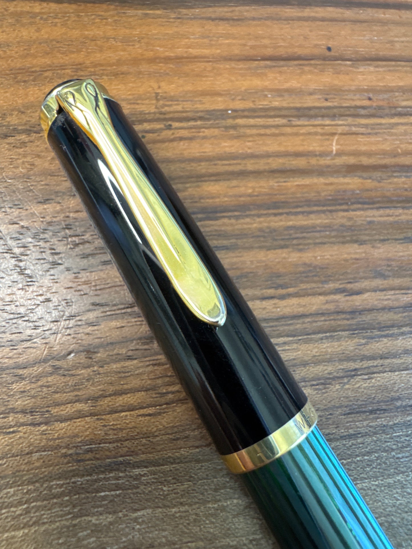 Pelikan M400 W Germany Fountain Pen. Medium Nib