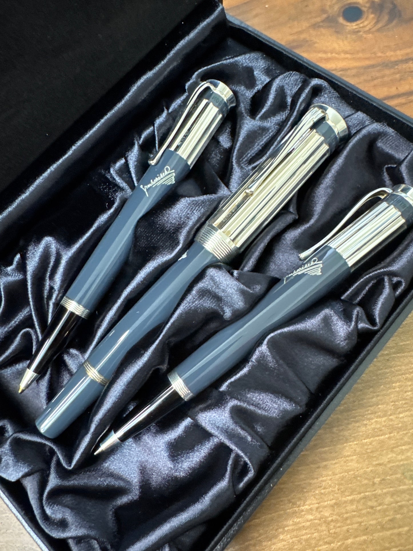 Montblanc Writers Edition Charles Dickens Writing Instrument Set (FP,BP,MP)