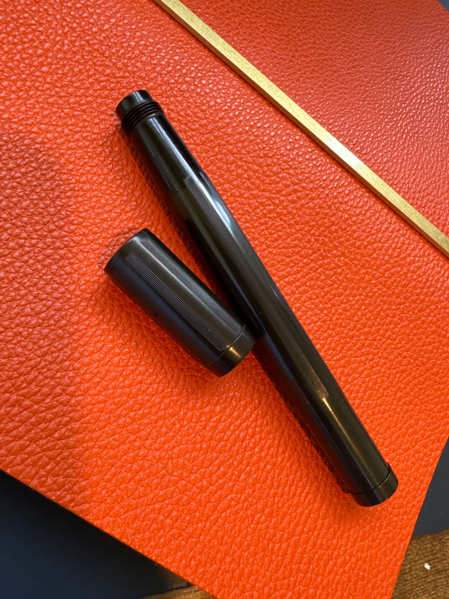Rally 18K Black Vertical Chased Hard Rubber Safety Fountain Pen