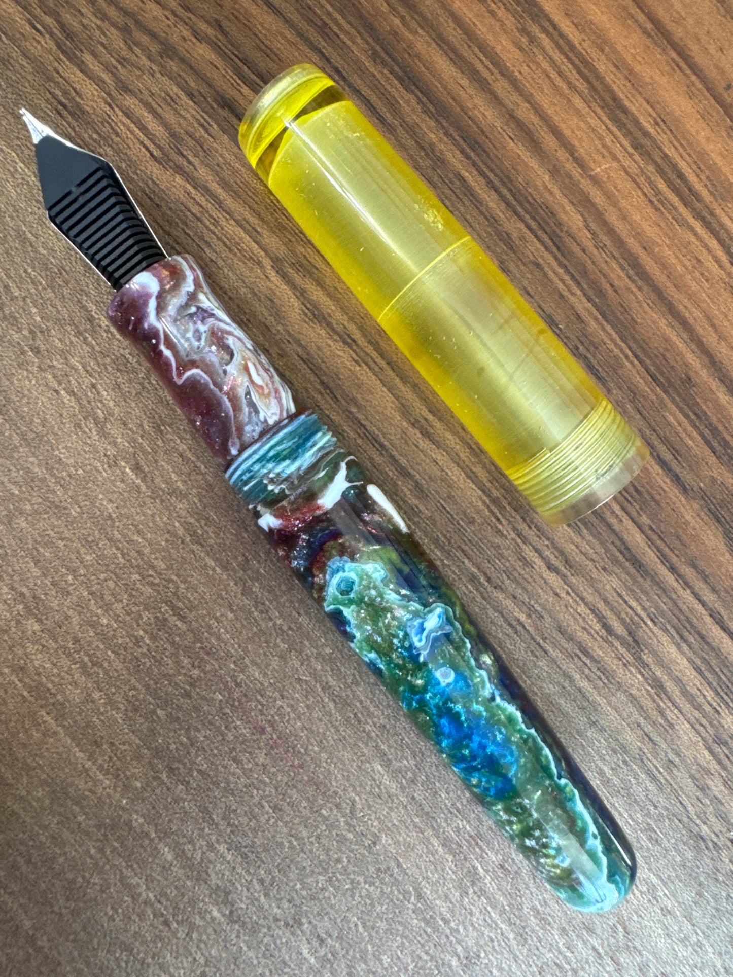 Hinze Pen Co Taschenstift Fountain Pen Atlantis Rising w/acrylic cap