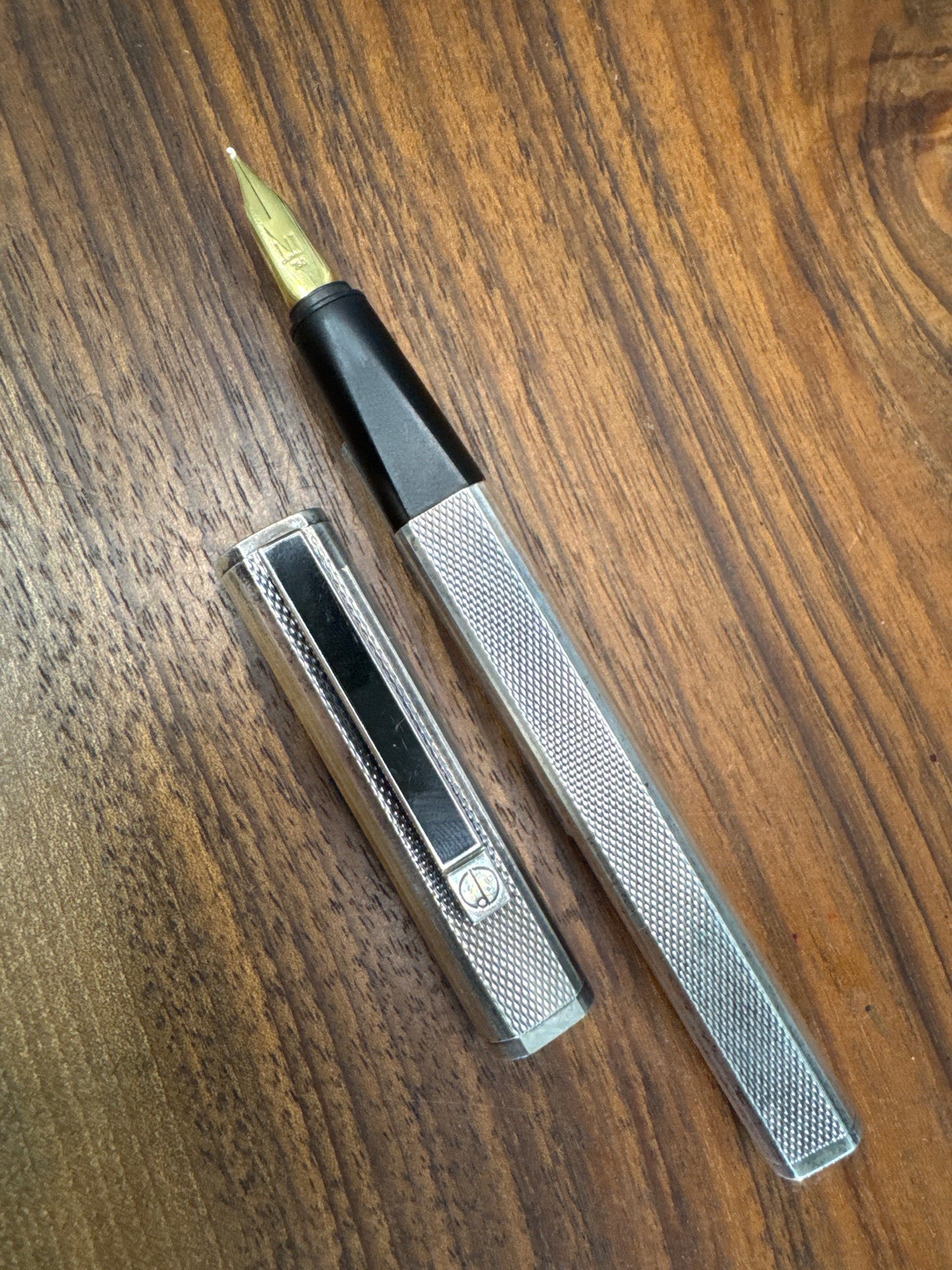 Alfred Dunhill Silver Gemline Classic Fountain Pen