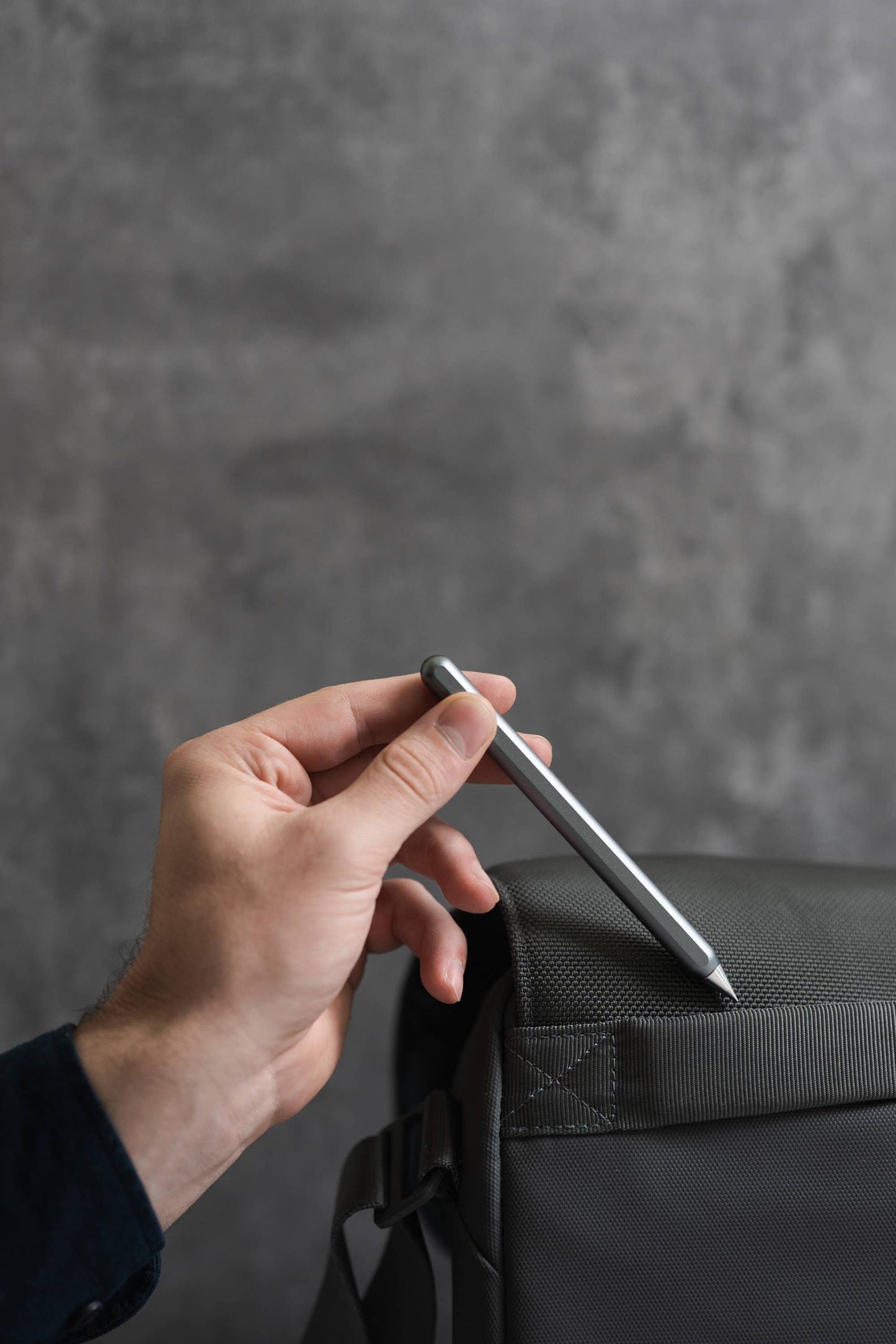 Stilform AEON PURE Pencil - Minimalist Unibody Aluminum Pencil: Aurora Green